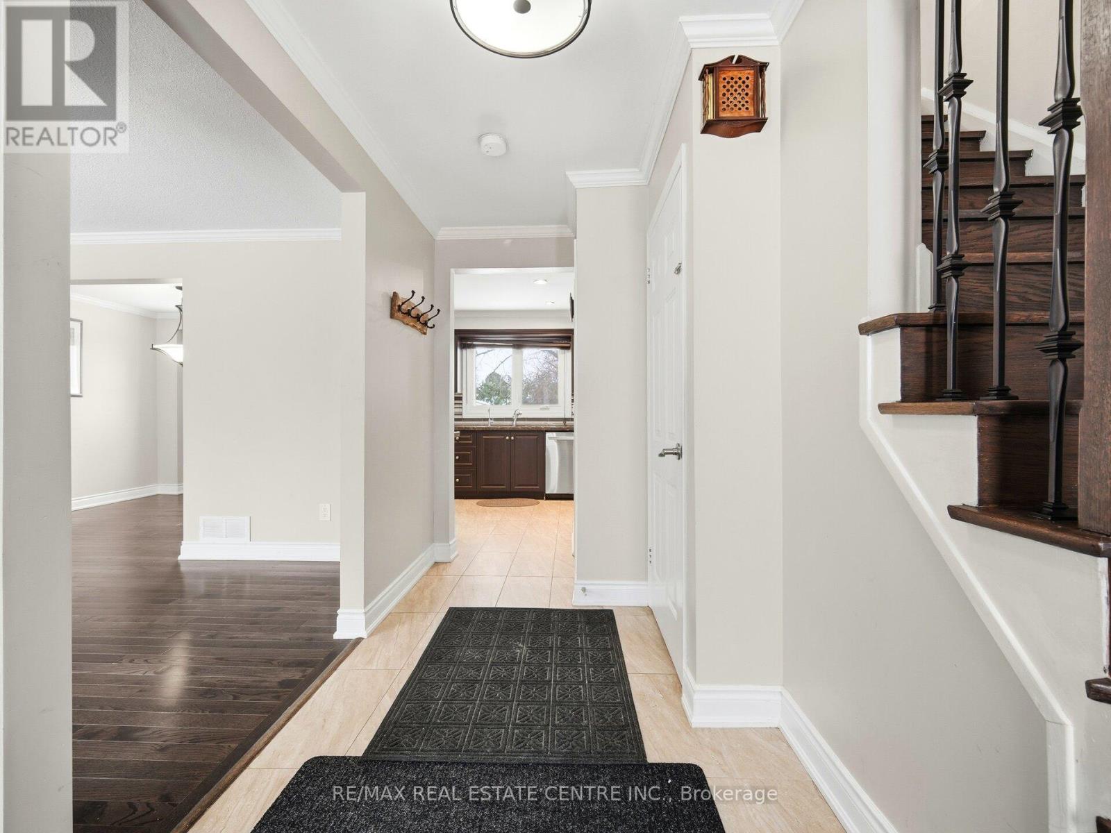 Upper Level - 112 Mountainview Road S, Halton Hills (Georgetown), Ontario  L7G 4K6 - Photo 7 - W13792346