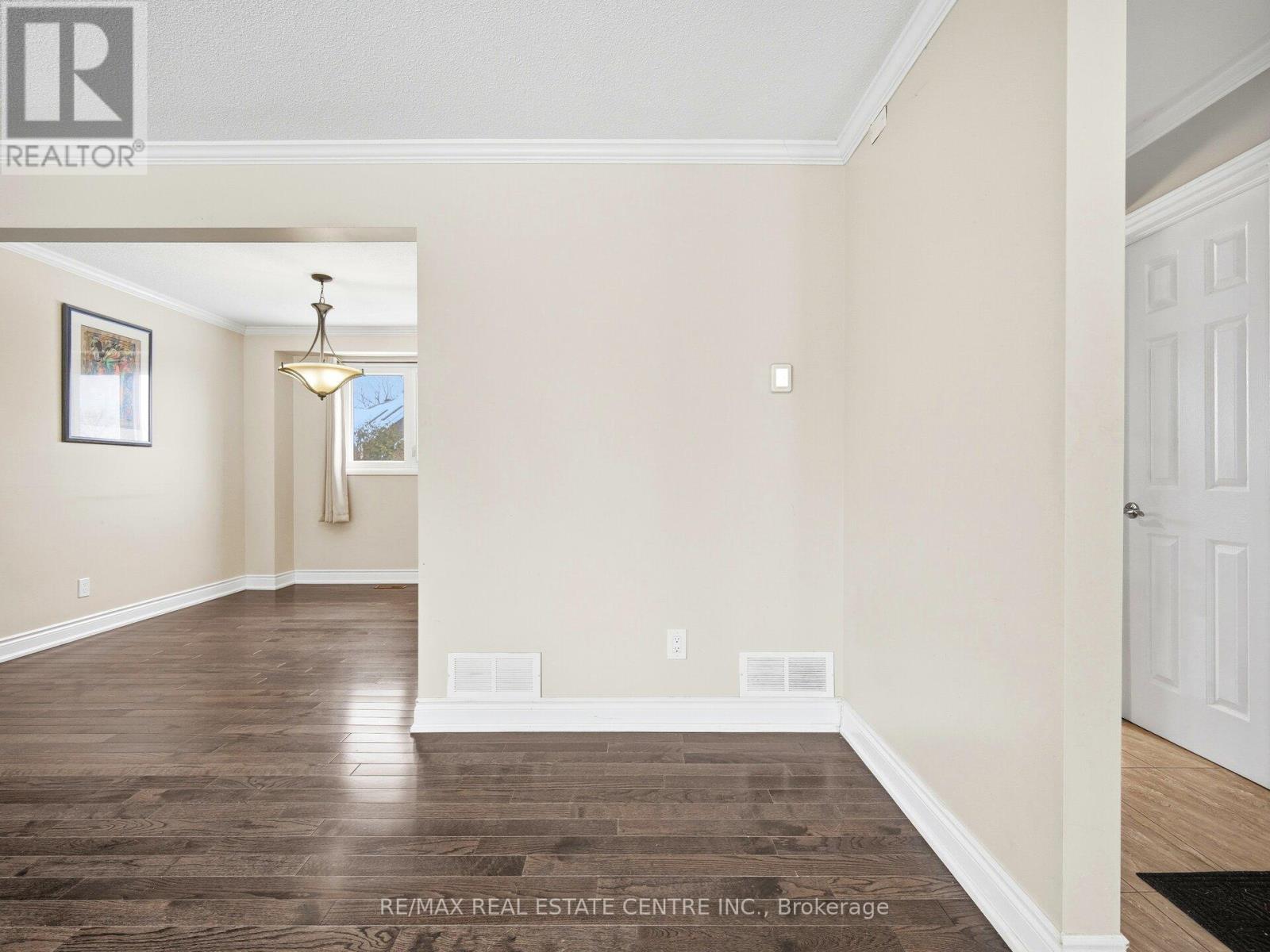 Upper Level - 112 Mountainview Road S, Halton Hills (Georgetown), Ontario  L7G 4K6 - Photo 9 - W13792346