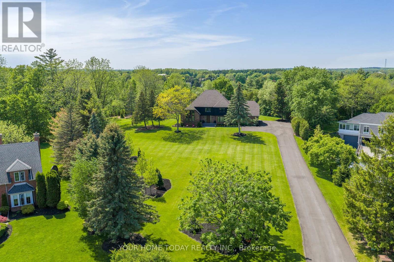 27 Chantelay Crescent, Halton Hills (Georgetown), Ontario  L7G 4S5 - Photo 3 - W13795906