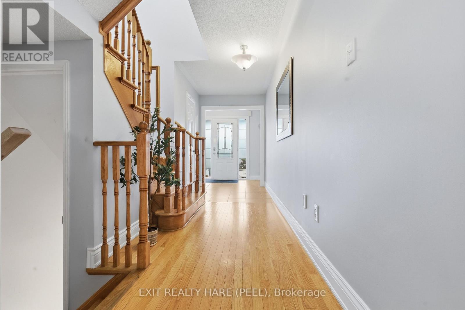 24 Snowberry Crescent, Halton Hills (Georgetown), Ontario  L7G 6M4 - Photo 3 - W13796470