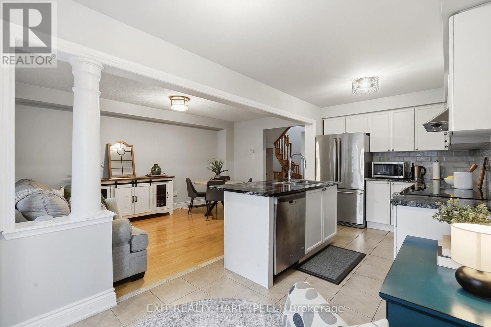 24 Snowberry Crescent, Halton Hills (Georgetown), Ontario  L7G 6M4 - Photo 6 - W13796470