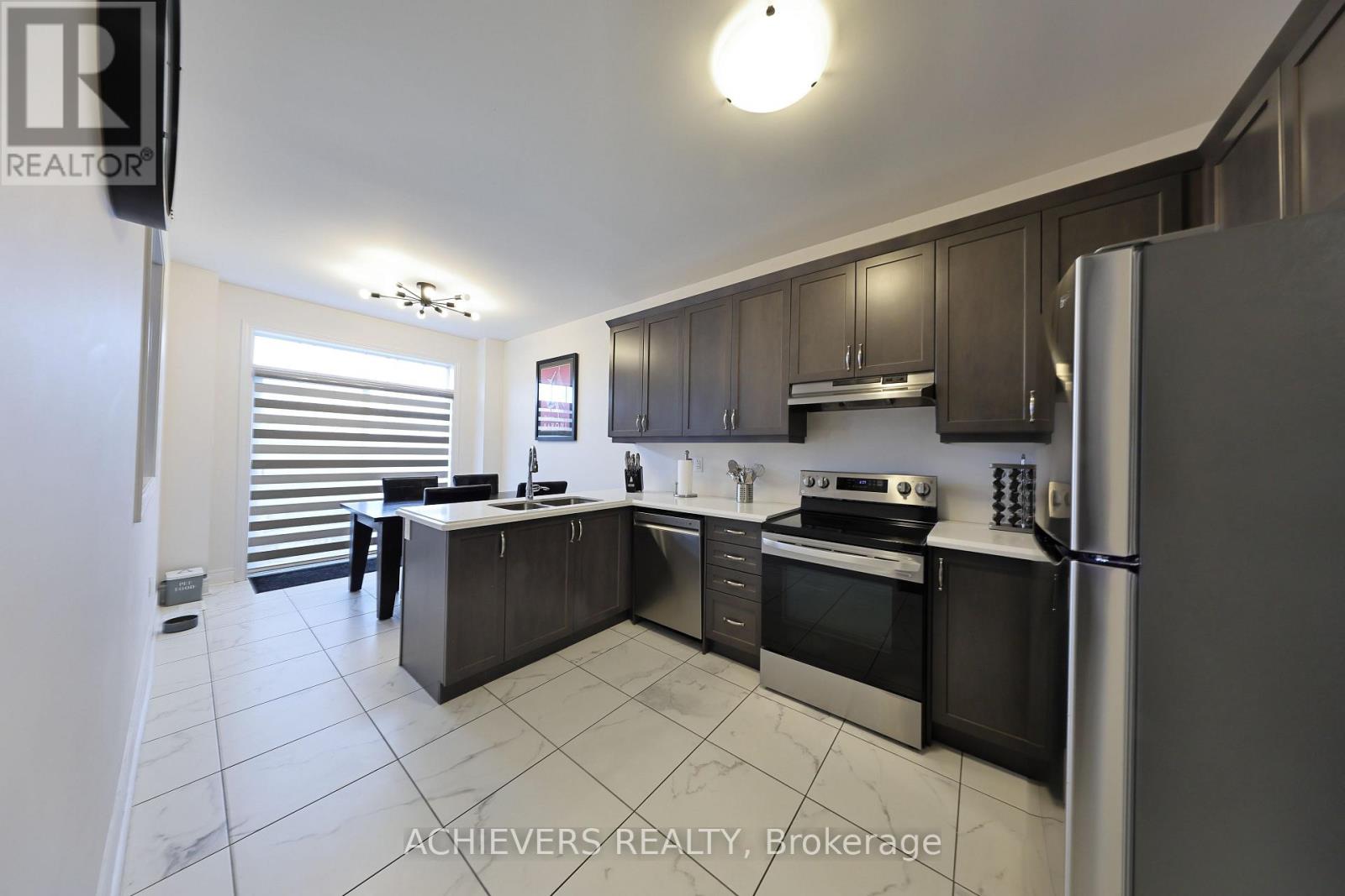 52 Branigan Crescent, Halton Hills (Georgetown), Ontario  L7G 0N1 - Photo 11 - W13796476