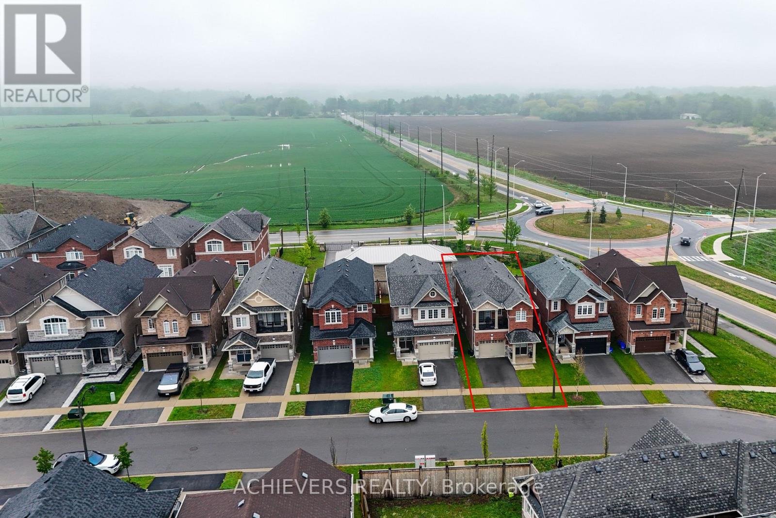52 Branigan Crescent, Halton Hills (Georgetown), Ontario  L7G 0N1 - Photo 3 - W13796476