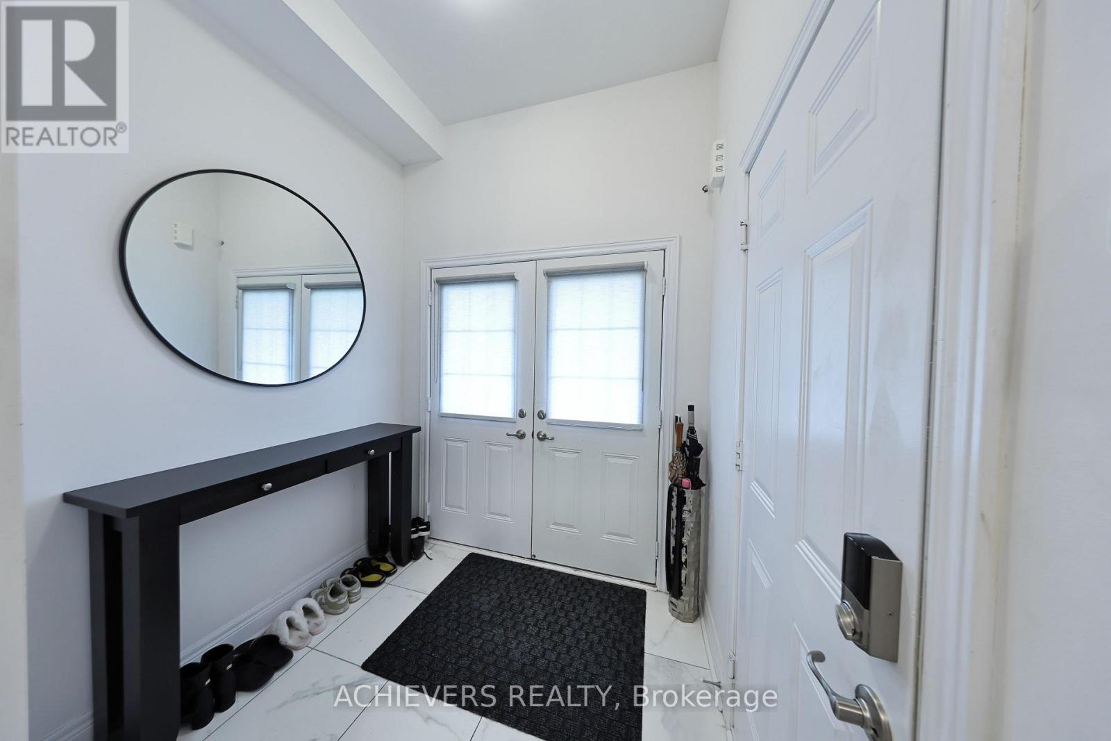 52 Branigan Crescent, Halton Hills (Georgetown), Ontario  L7G 0N1 - Photo 6 - W13796476