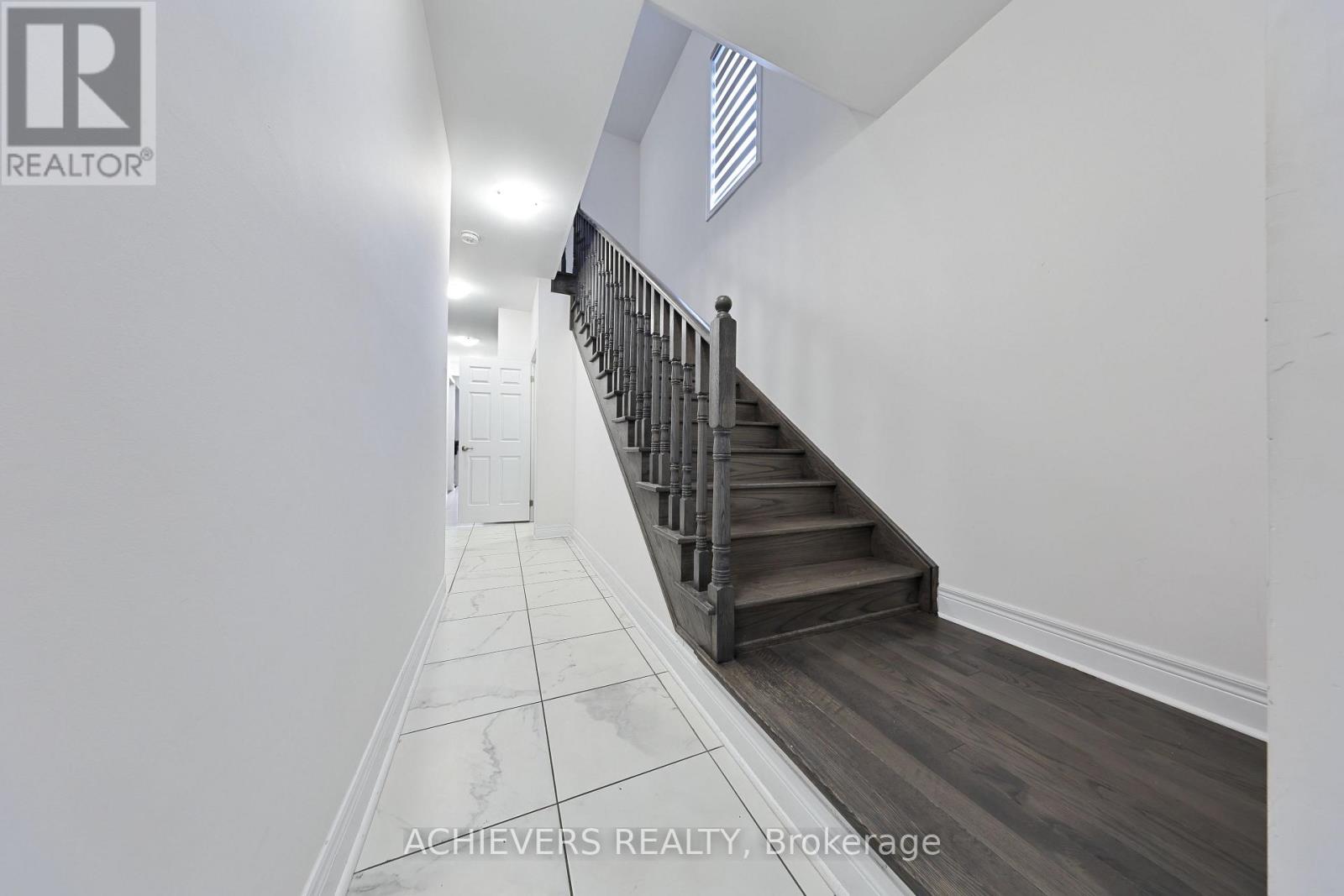 52 Branigan Crescent, Halton Hills (Georgetown), Ontario  L7G 0N1 - Photo 7 - W13796476