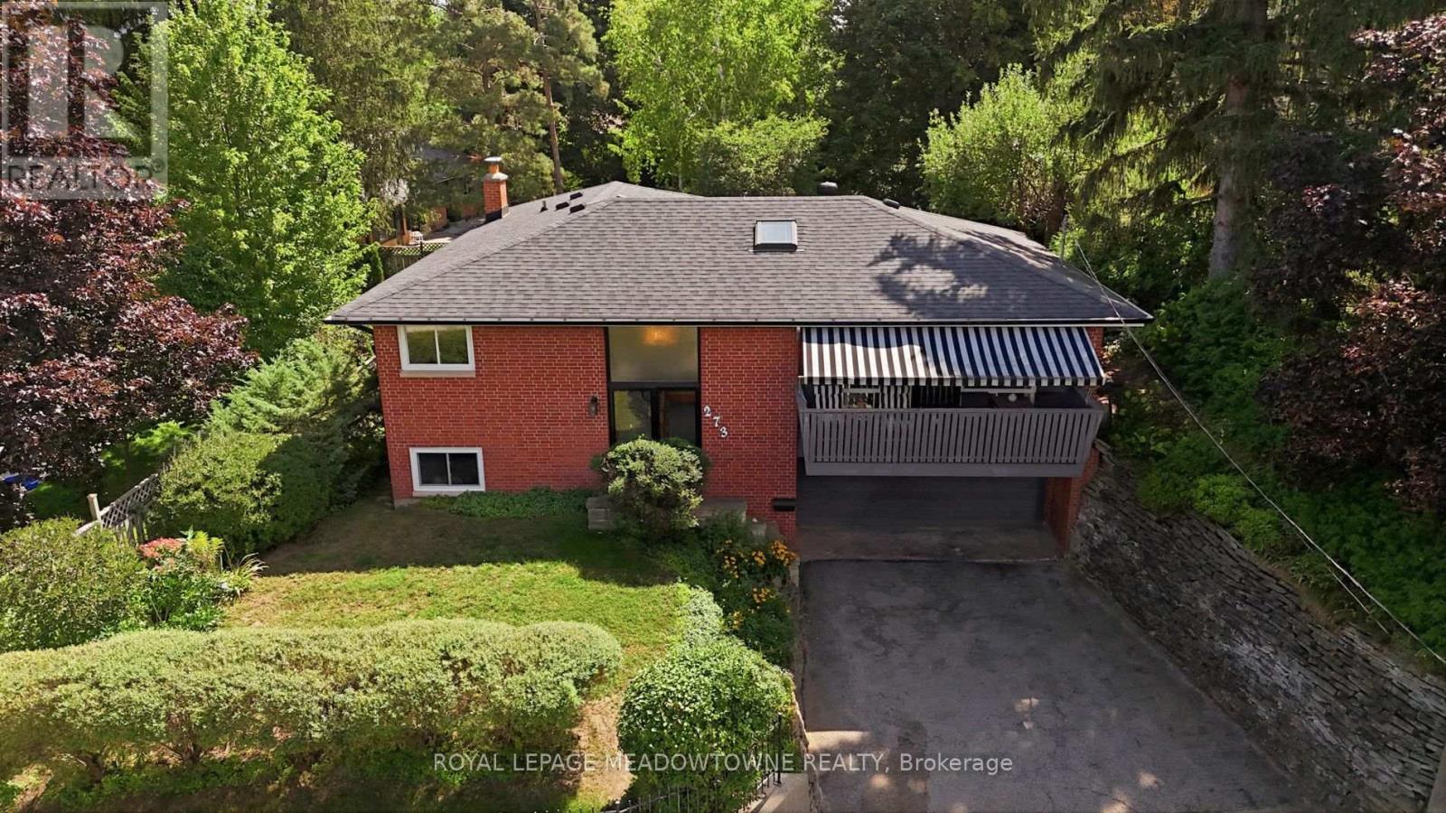 273 Maple Avenue, Halton Hills (Georgetown), Ontario  L7G 1W6 - Photo 1 - W13797890