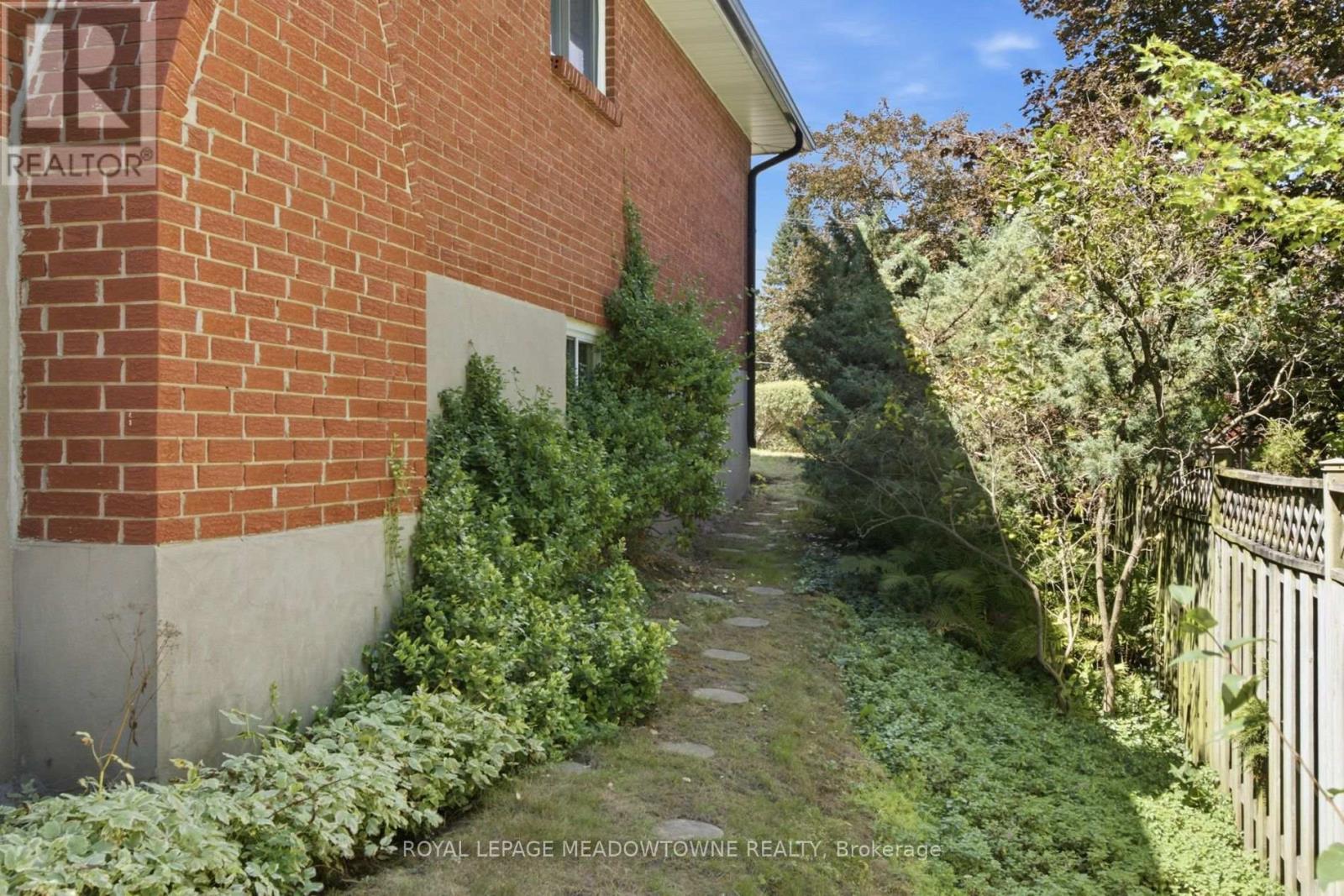 273 Maple Avenue, Halton Hills (Georgetown), Ontario  L7G 1W6 - Photo 33 - W13797890
