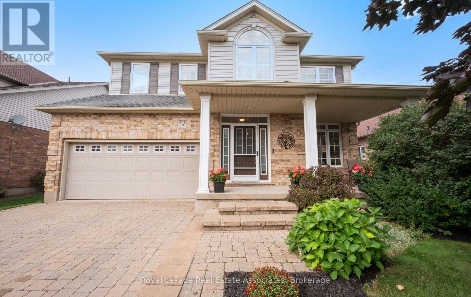 17 Nelles Street, Halton Hills (Ac Acton), Ontario  L7J 2Y7 - Photo 1 - W13797958
