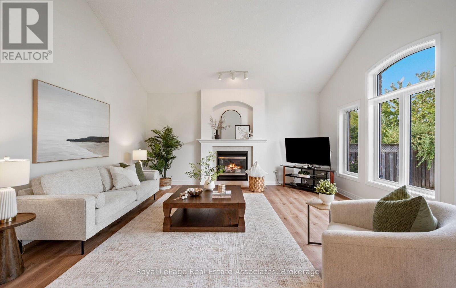 17 Nelles Street, Halton Hills (Ac Acton), Ontario  L7J 2Y7 - Photo 18 - W13797958