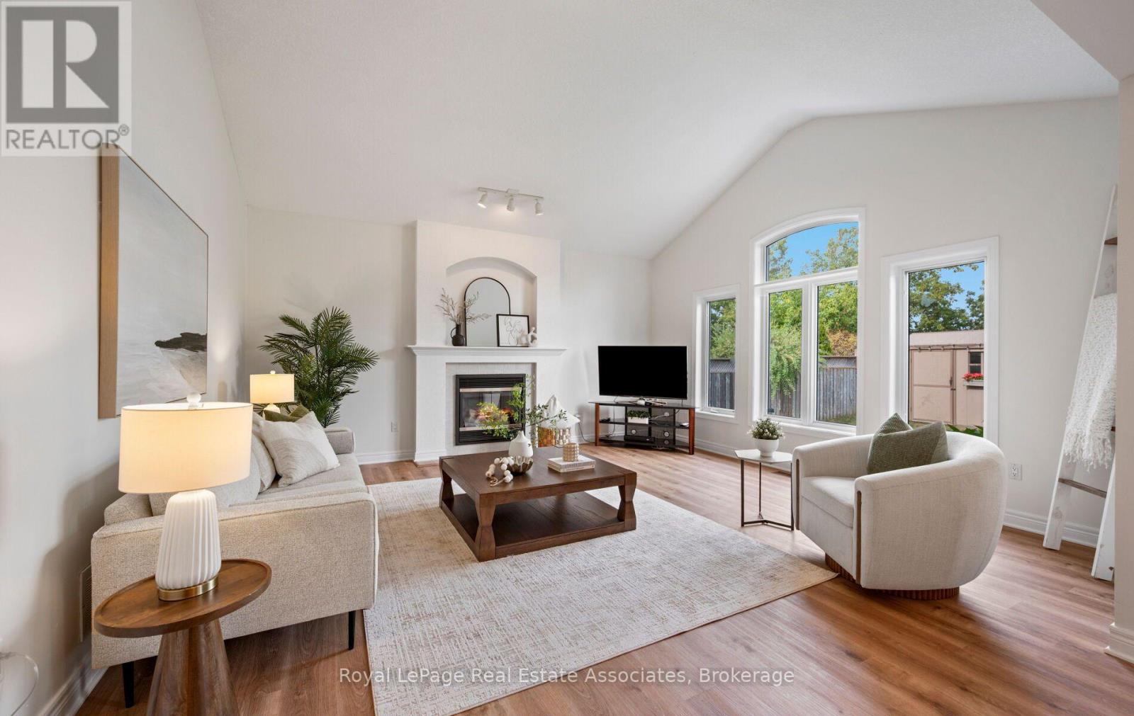 17 Nelles Street, Halton Hills (Ac Acton), Ontario  L7J 2Y7 - Photo 19 - W13797958