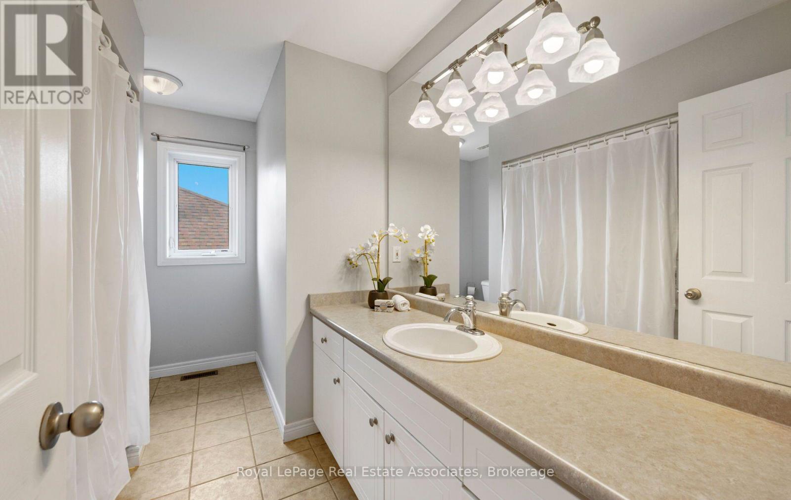 17 Nelles Street, Halton Hills (Ac Acton), Ontario  L7J 2Y7 - Photo 40 - W13797958