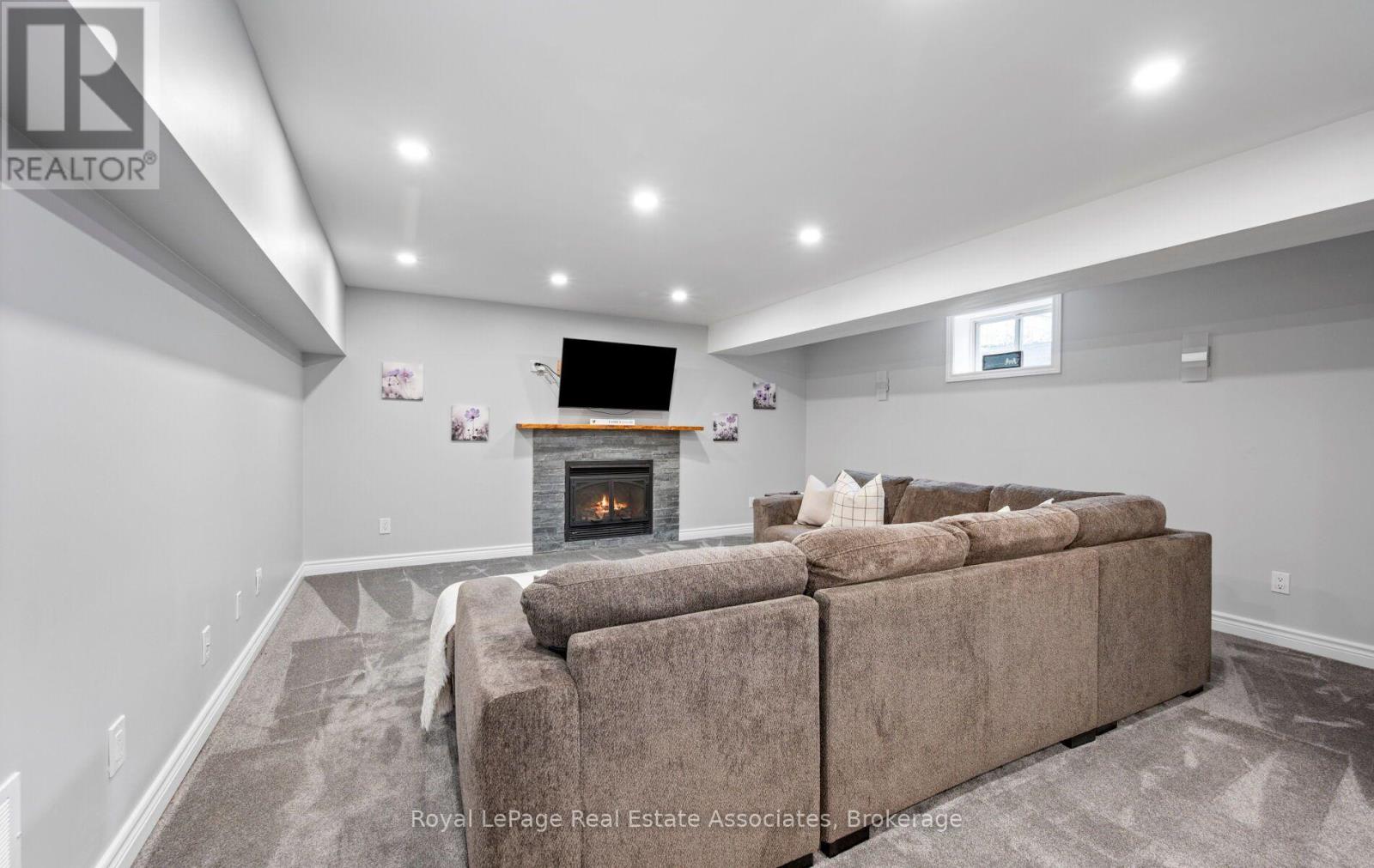 17 Nelles Street, Halton Hills (Ac Acton), Ontario  L7J 2Y7 - Photo 43 - W13797958