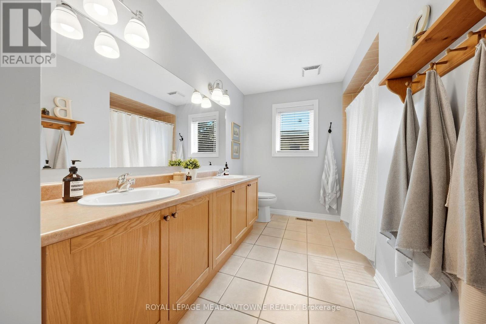 20 Orchid Avenue, Halton Hills (Georgetown), Ontario  L7G 6L7 - Photo 36 - W13798846