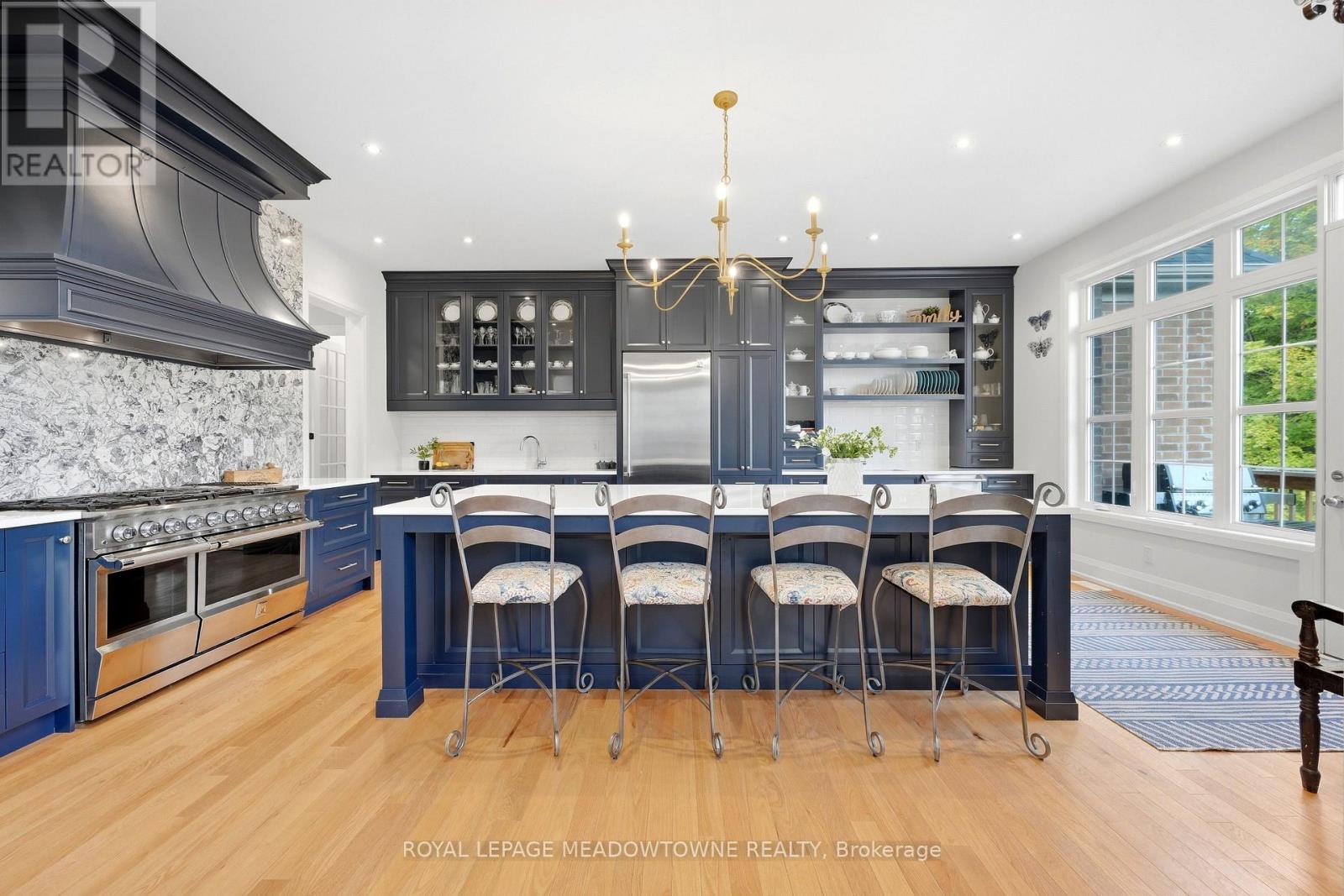 8 J B Robson Court, Halton Hills (Glen Williams), Ontario  L7G 0P3 - Photo 11 - W13799708
