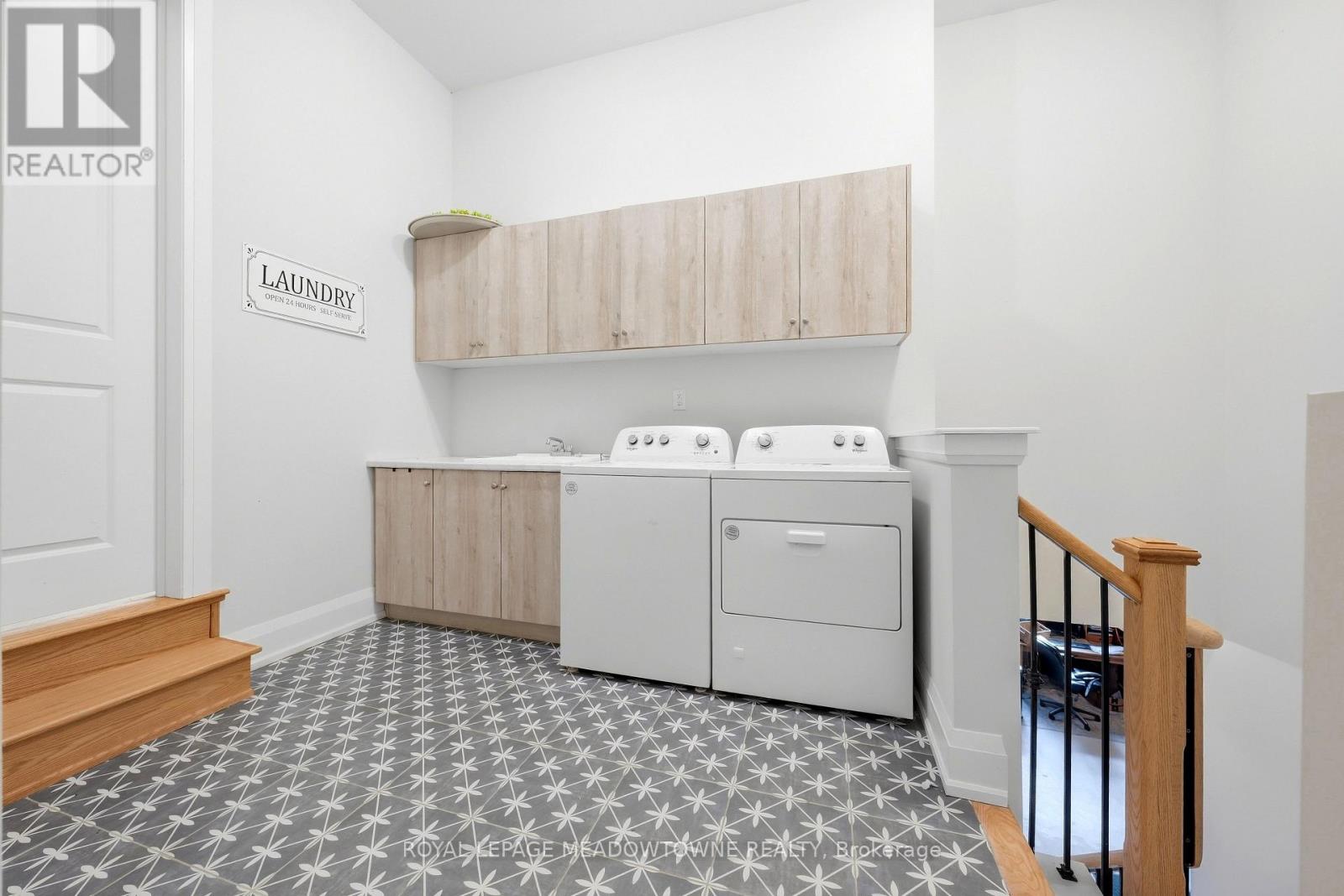 8 J B Robson Court, Halton Hills (Glen Williams), Ontario  L7G 0P3 - Photo 17 - W13799708