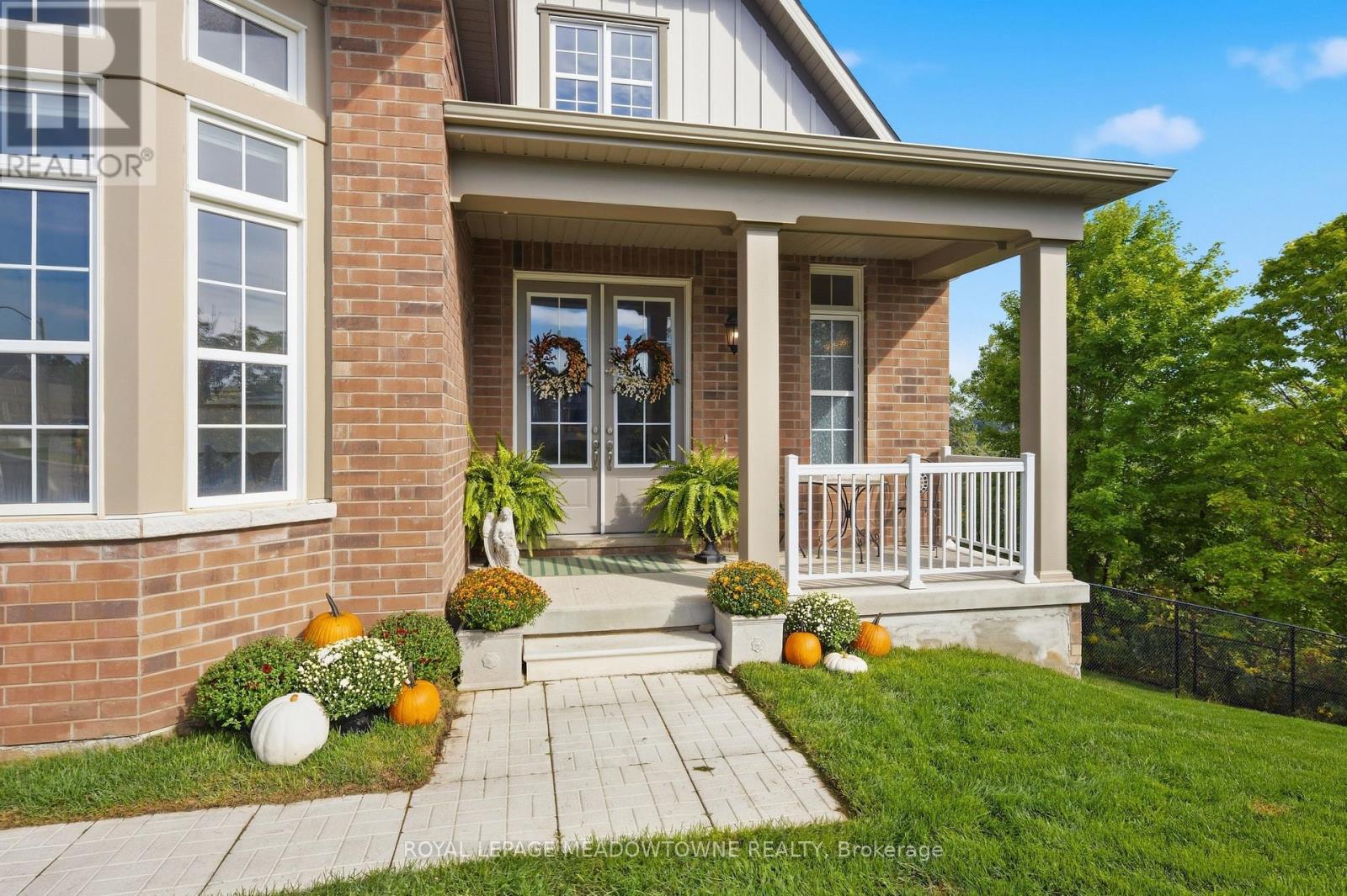 8 J B Robson Court, Halton Hills (Glen Williams), Ontario  L7G 0P3 - Photo 3 - W13799708