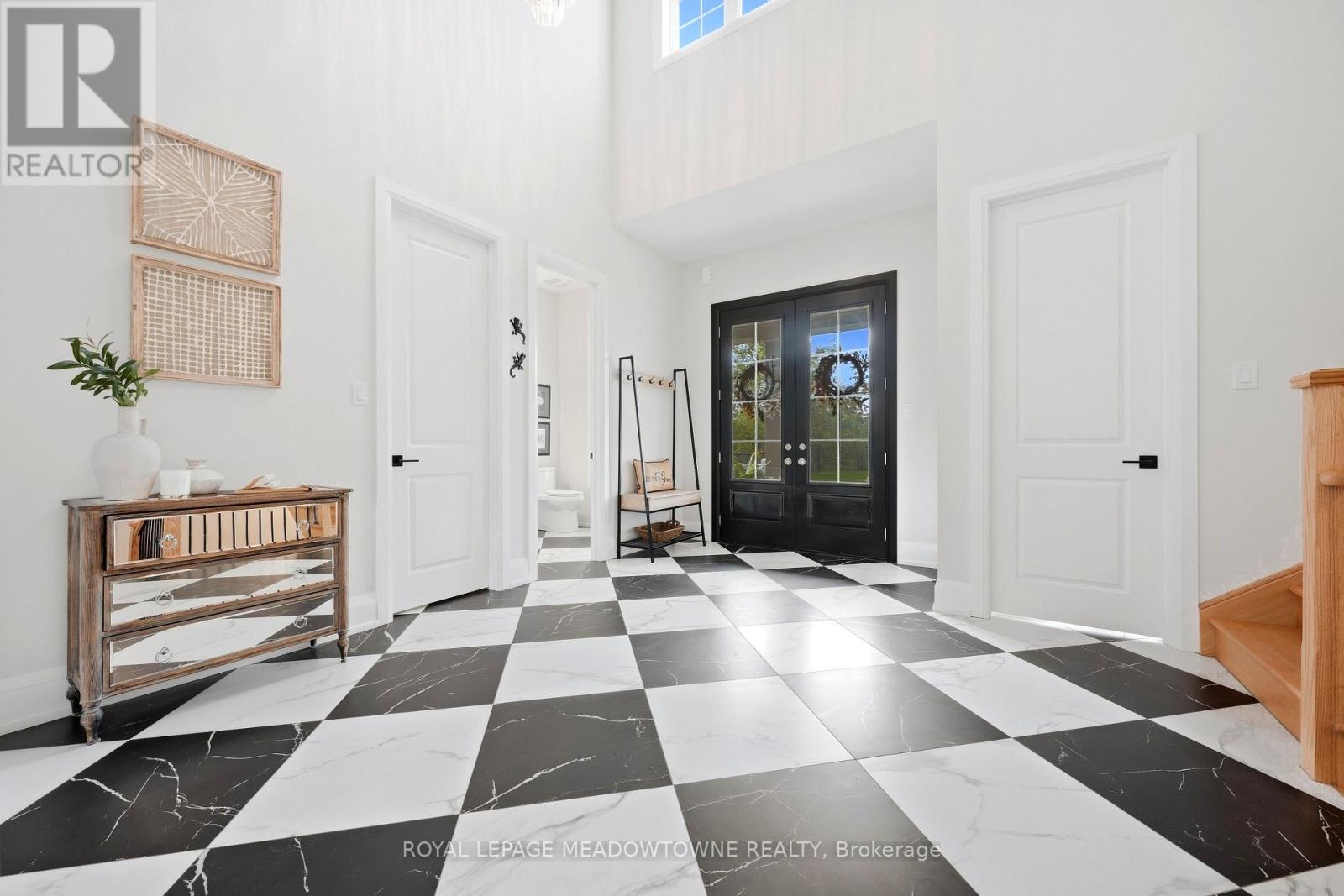 8 J B Robson Court, Halton Hills (Glen Williams), Ontario  L7G 0P3 - Photo 4 - W13799708