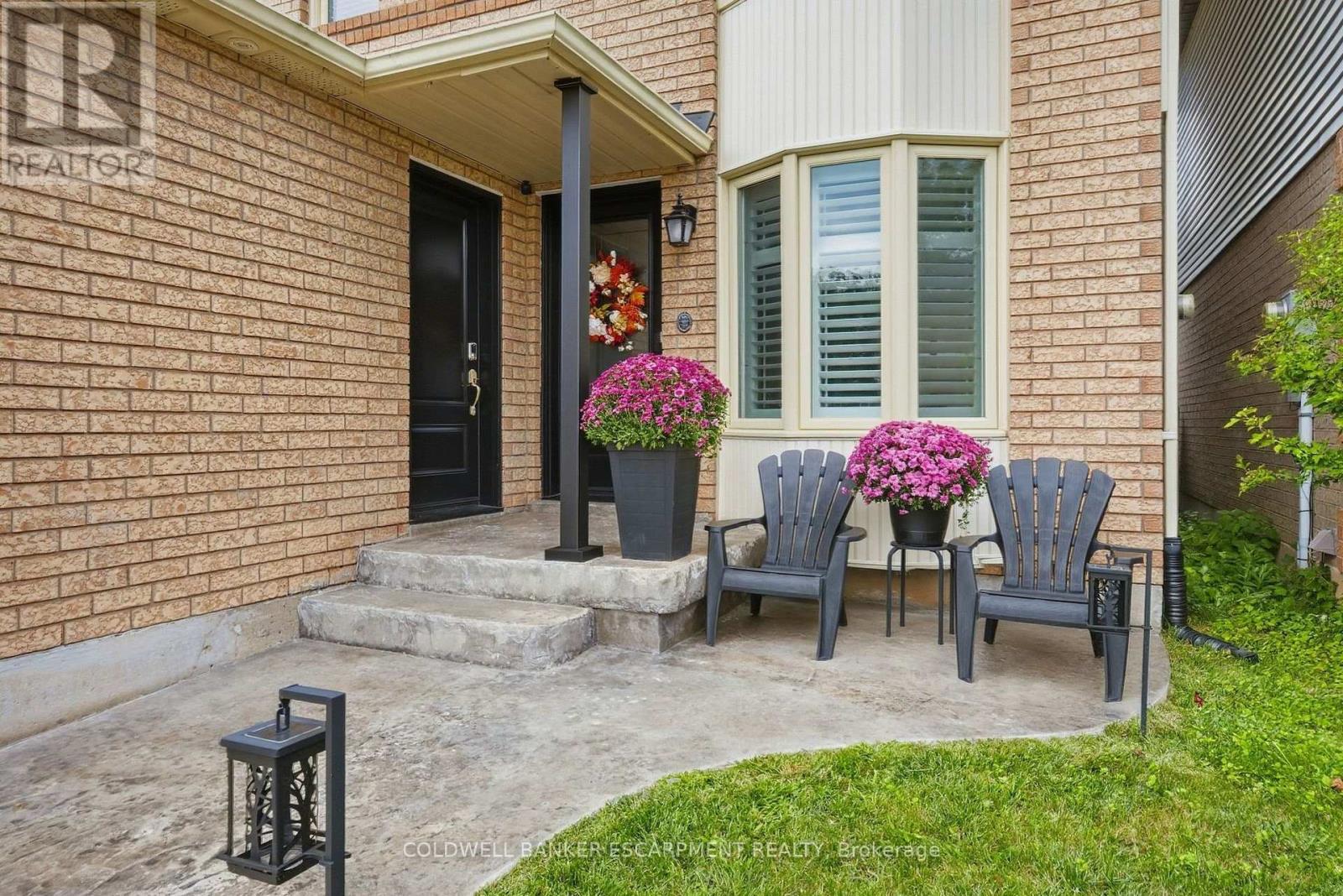 23 Lasby Lane, Halton Hills (Ac Acton), Ontario  L7J 2W9 - Photo 7 - W13800416