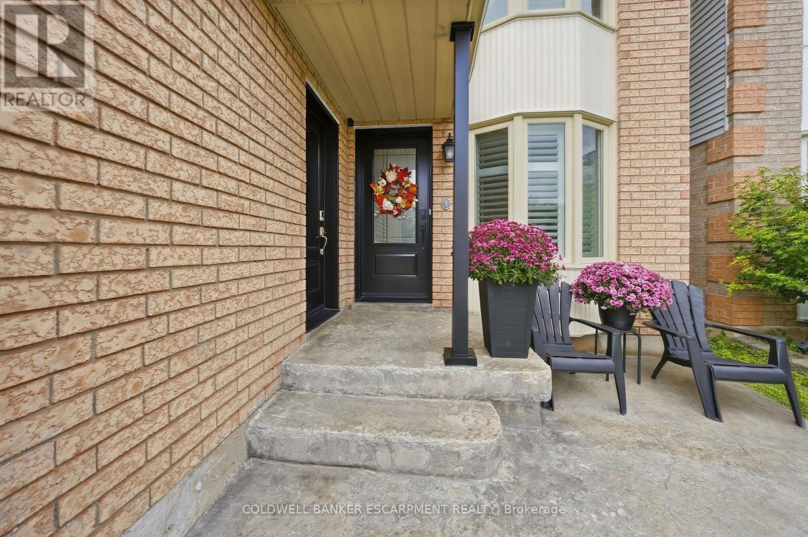 23 Lasby Lane, Halton Hills (Ac Acton), Ontario  L7J 2W9 - Photo 8 - W13800416