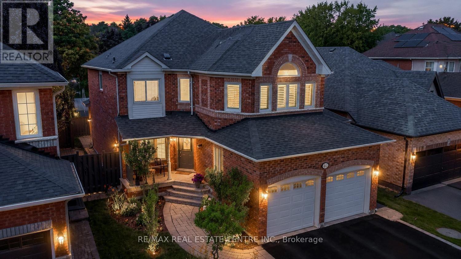 40 Hepburn Crescent N, Halton Hills (Georgetown), Ontario  L7G 5P8 - Photo 1 - W13801674