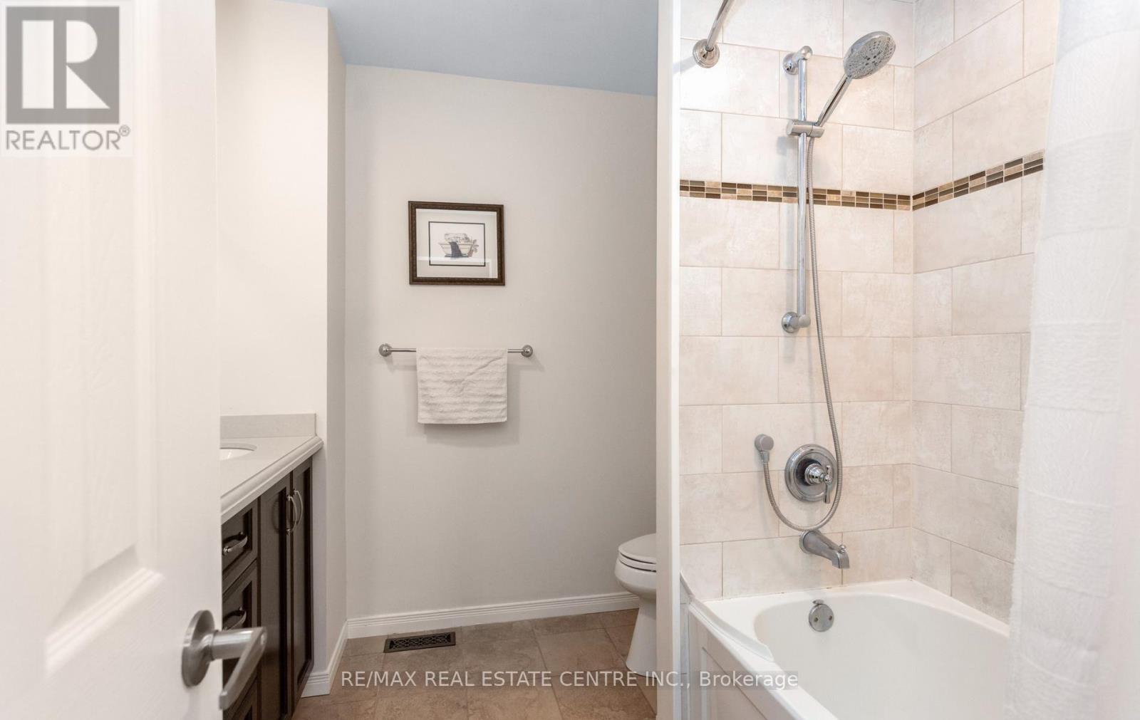 40 Hepburn Crescent N, Halton Hills (Georgetown), Ontario  L7G 5P8 - Photo 32 - W13801674