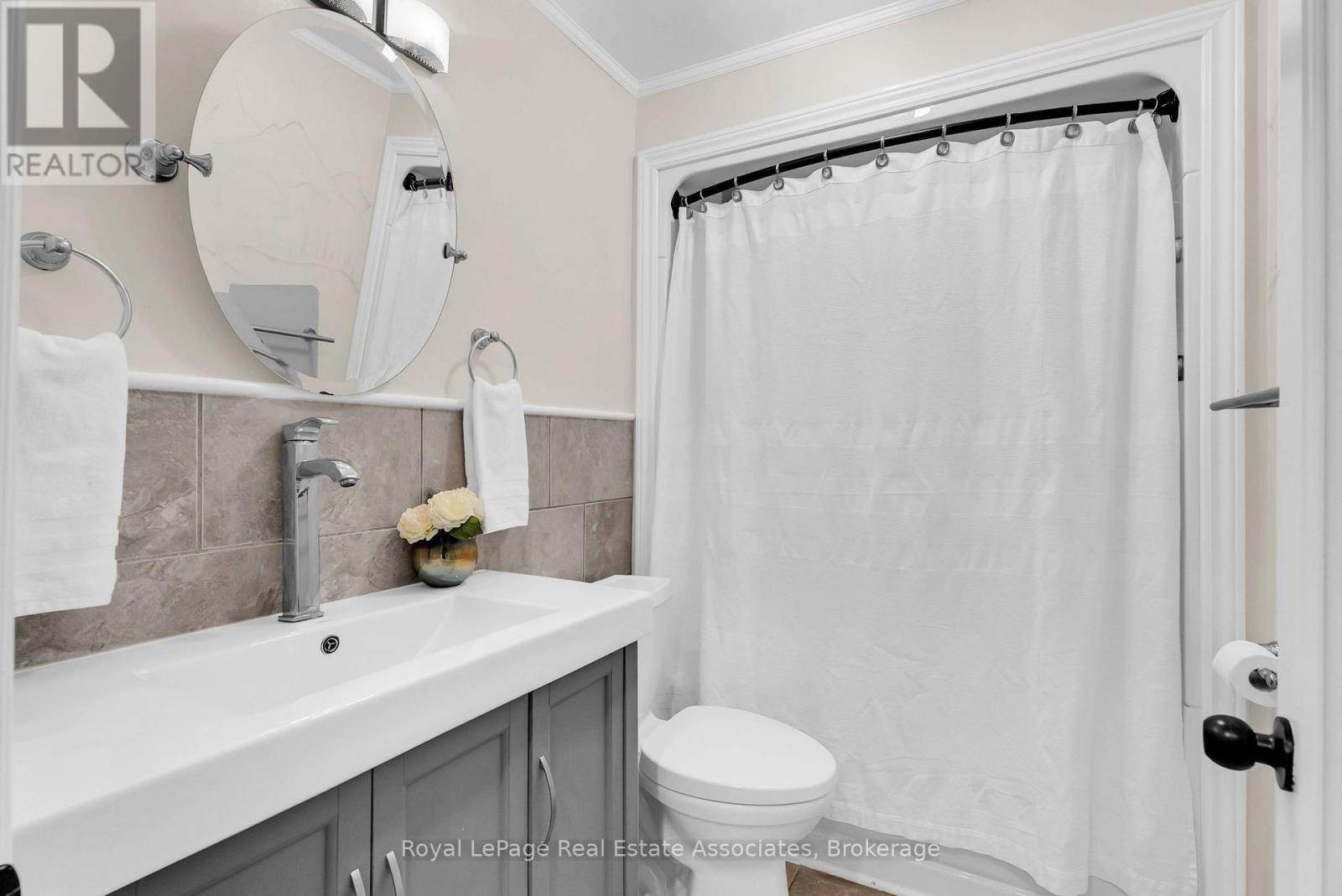 11 Churchill Crescent, Halton Hills (Georgetown), Ontario  L7G 2M8 - Photo 24 - W13802276