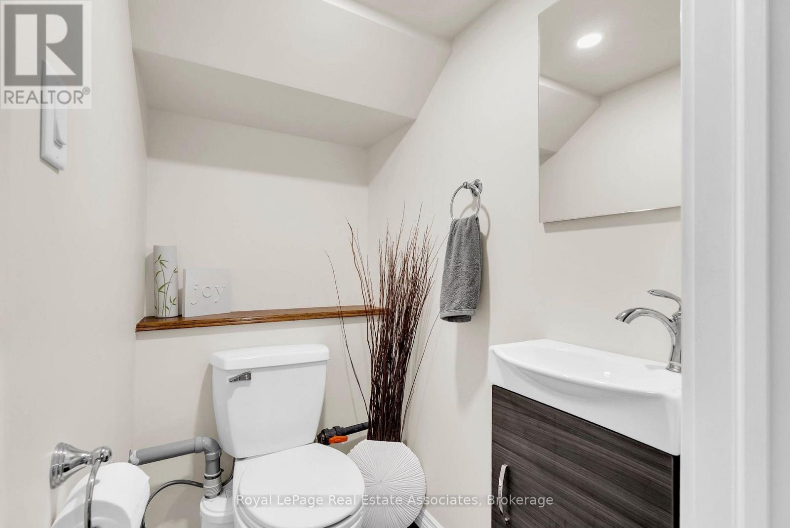 11 Churchill Crescent, Halton Hills (Georgetown), Ontario  L7G 2M8 - Photo 29 - W13802276