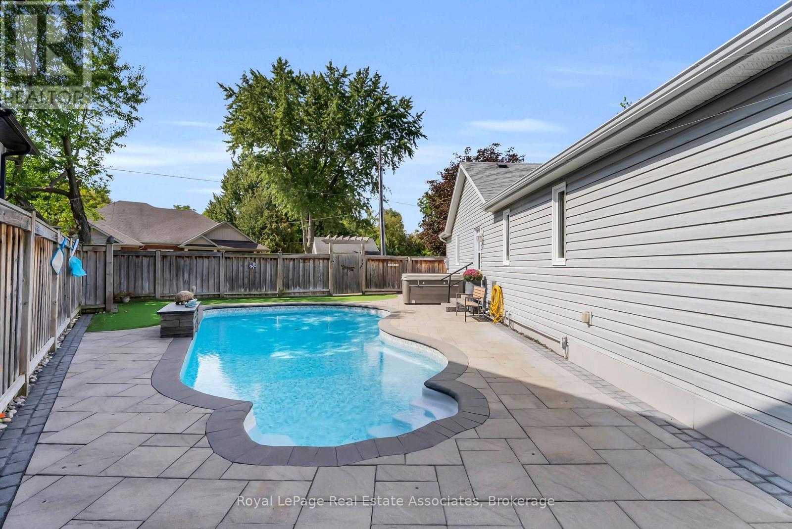 11 Churchill Crescent, Halton Hills (Georgetown), Ontario  L7G 2M8 - Photo 36 - W13802276