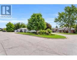 <div class="price">$1,099,000</div> 11 Churchill Crescent, Halton Hills (Georgetown)<br><div style="margin-bottom:8px;"><small>Royal LePage Real Estate Associates</small></div><div class='bed_bath'>3 Bed | 3 Bath</div>