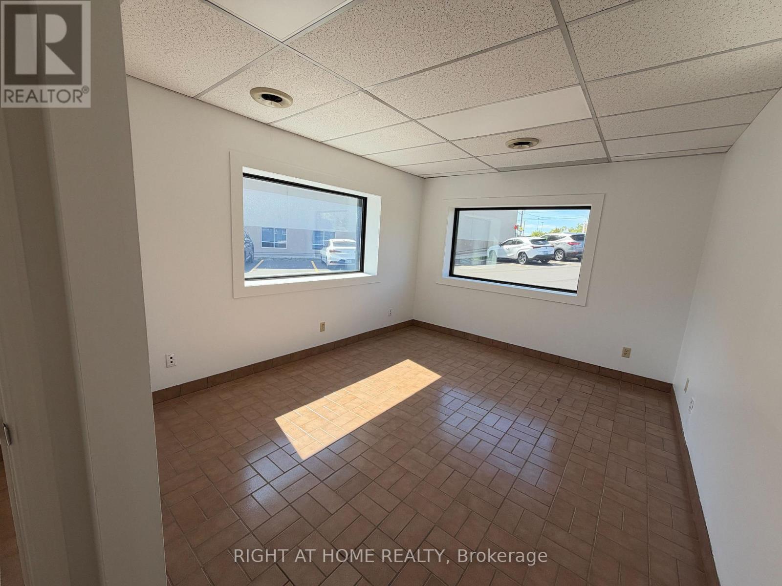 5 - 116 Guelph Street, Halton Hills (Georgetown), Ontario  L7G 4A3 - Photo 3 - W13805618
