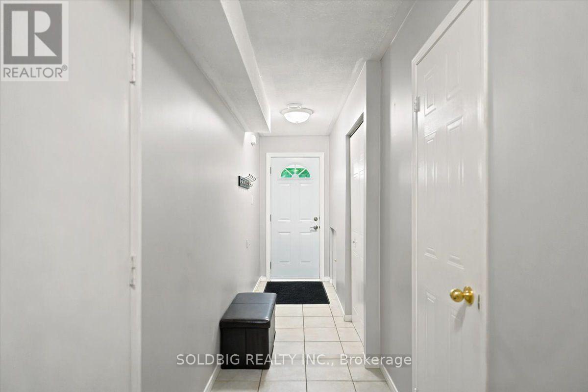 78 - 78 Stewart Maclaren Road, Halton Hills (Georgetown), Ontario  L7G 5L9 - Photo 2 - W13809326