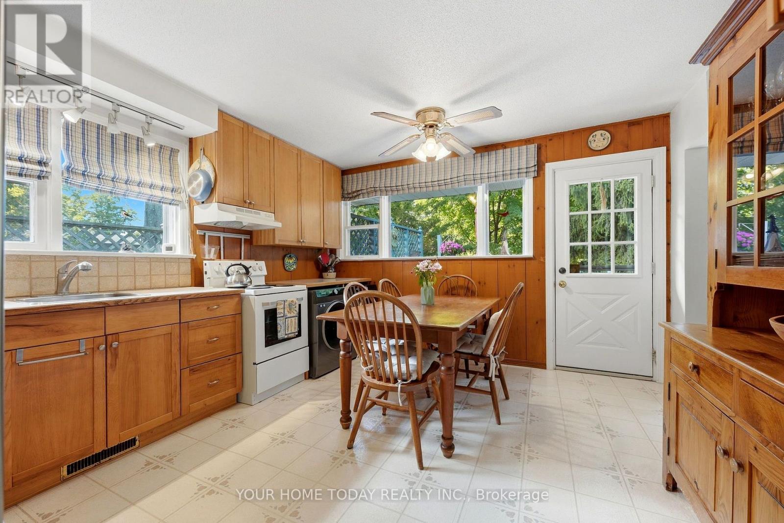 57 Edith Street, Halton Hills (Georgetown), Ontario  L7G 3B4 - Photo 11 - W13809592