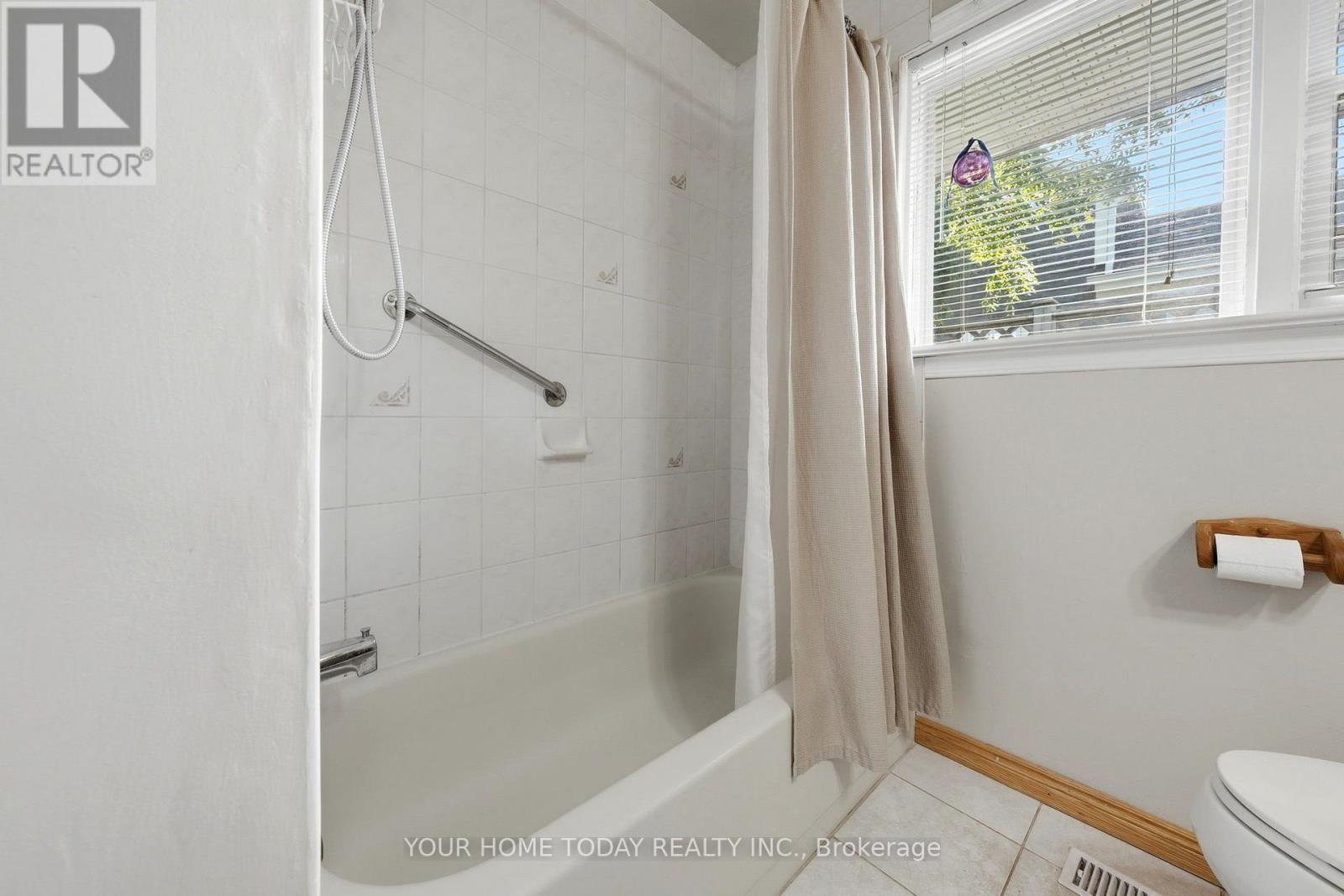 57 Edith Street, Halton Hills (Georgetown), Ontario  L7G 3B4 - Photo 19 - W13809592