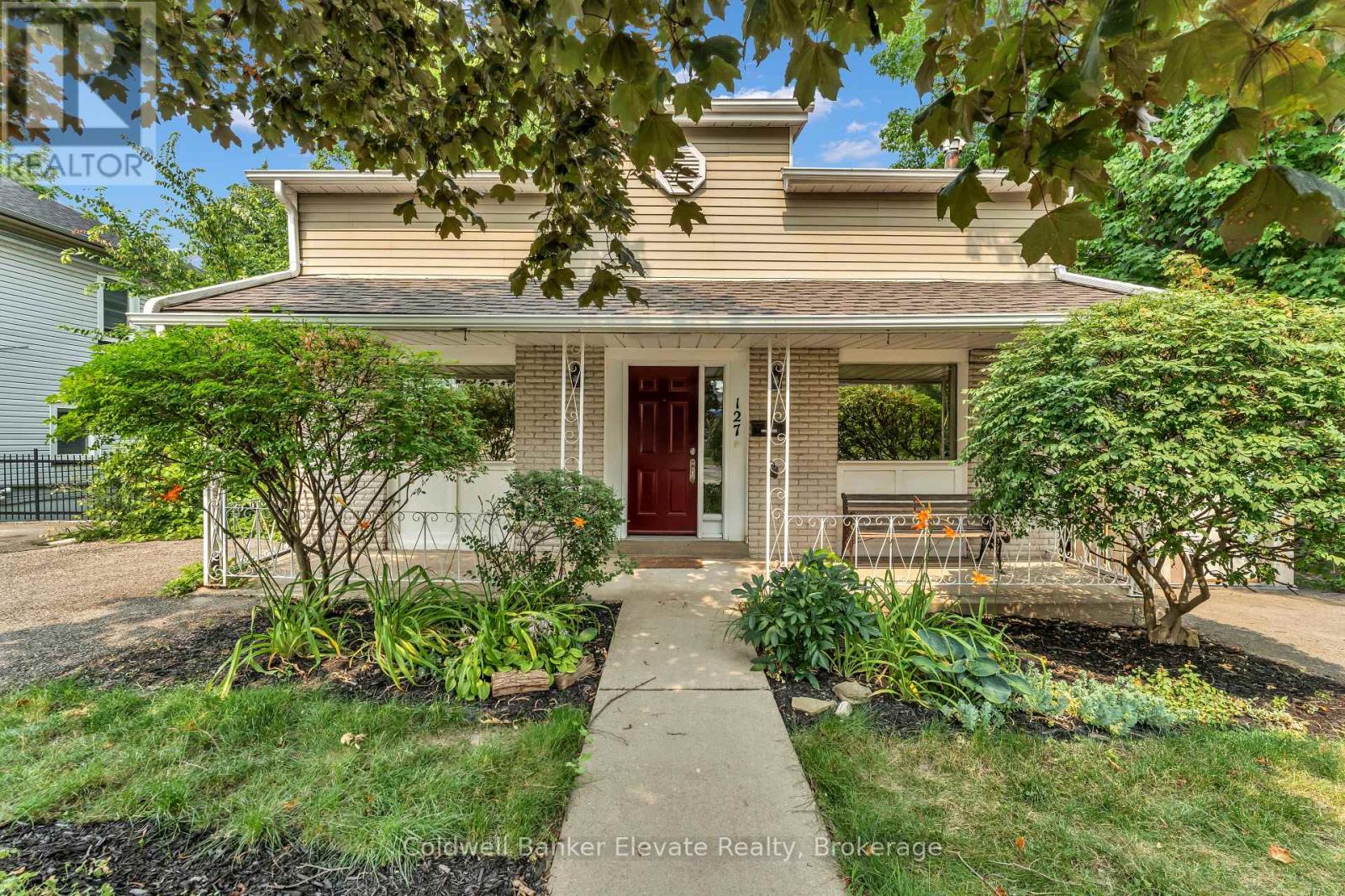 127 Main Street S, Halton Hills (Georgetown), Ontario  L7G 3E5 - Photo 1 - W13809686