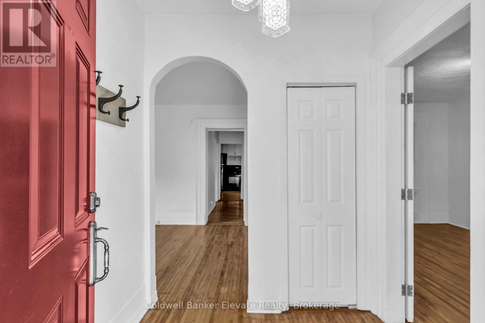 127 Main Street S, Halton Hills (Georgetown), Ontario  L7G 3E5 - Photo 4 - W13809686