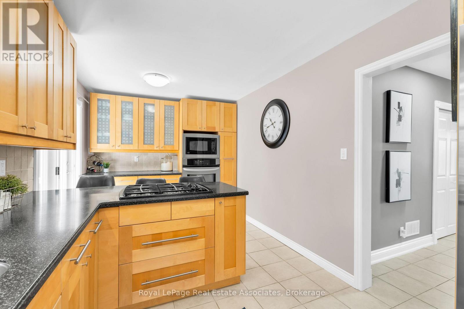 233 Elmore Drive, Halton Hills (Ac Acton), Ontario  L7J 1T8 - Photo 13 - W13809700
