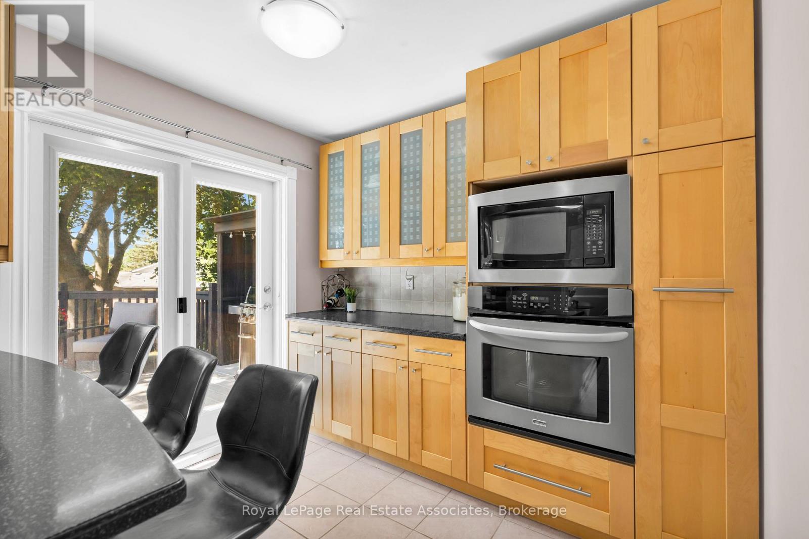 233 Elmore Drive, Halton Hills (Ac Acton), Ontario  L7J 1T8 - Photo 17 - W13809700