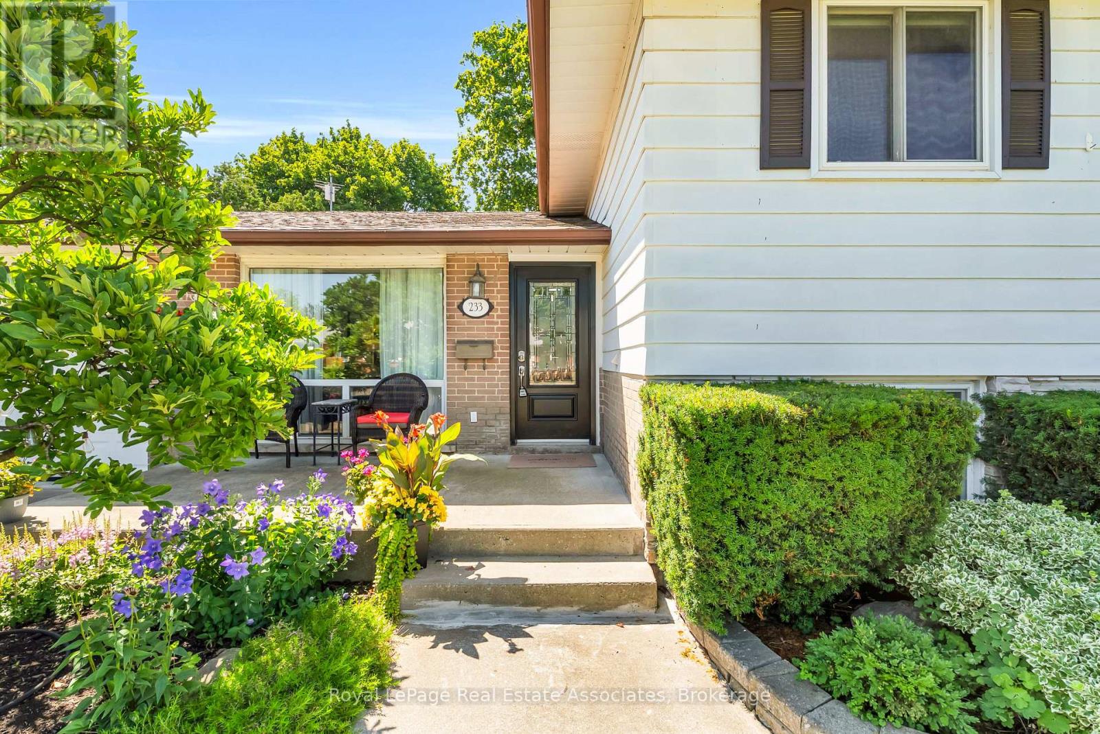 233 Elmore Drive, Halton Hills (Ac Acton), Ontario  L7J 1T8 - Photo 2 - W13809700