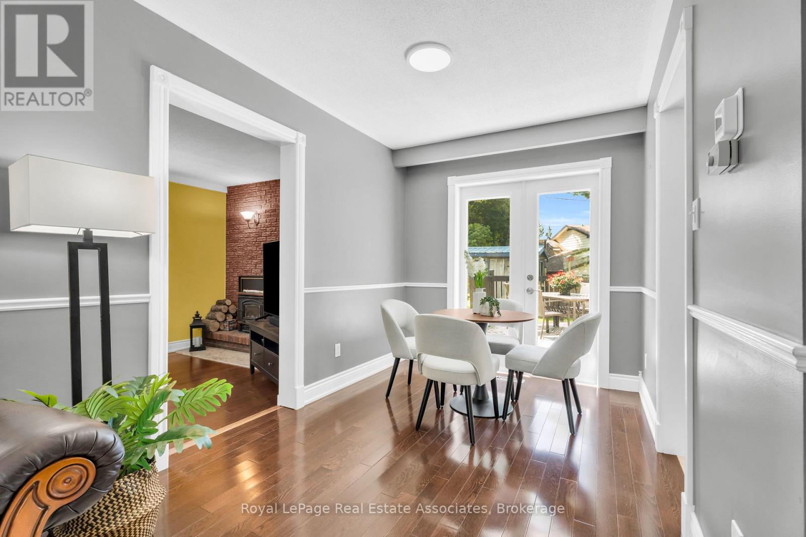 233 Elmore Drive, Halton Hills (Ac Acton), Ontario  L7J 1T8 - Photo 9 - W13809700