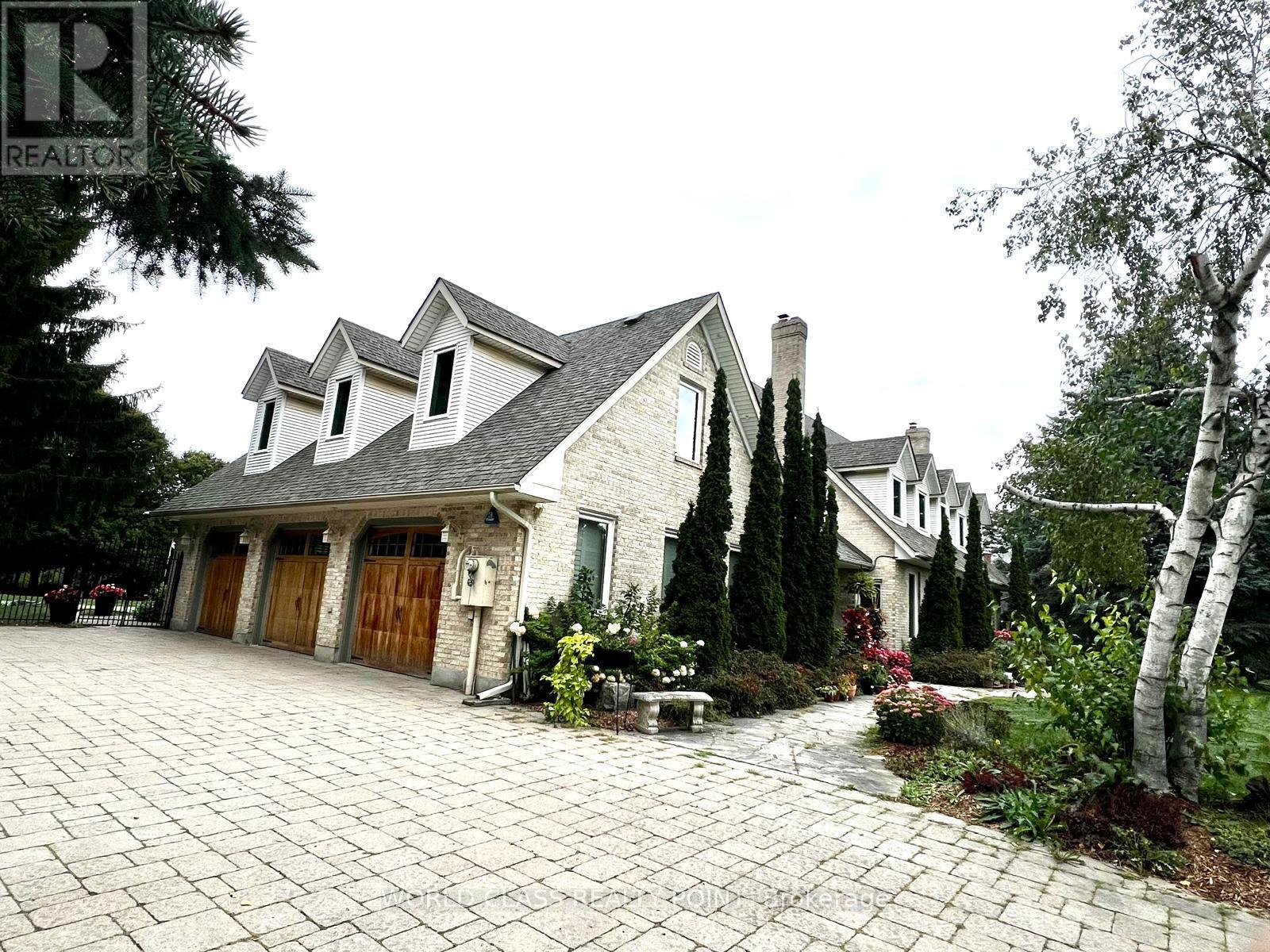 155 Meadowland Crescent, Milton (Campbellville), Ontario  L0P 0A1 - Photo 4 - W13811136