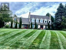 <div class="price">$1,999,000</div> 155 Meadowland Crescent, Milton (Campbellville)<br><div style="margin-bottom:8px;"><small>World Class Realty Point</small></div><div class='bed_bath'>5 Bed | 5 Bath</div>