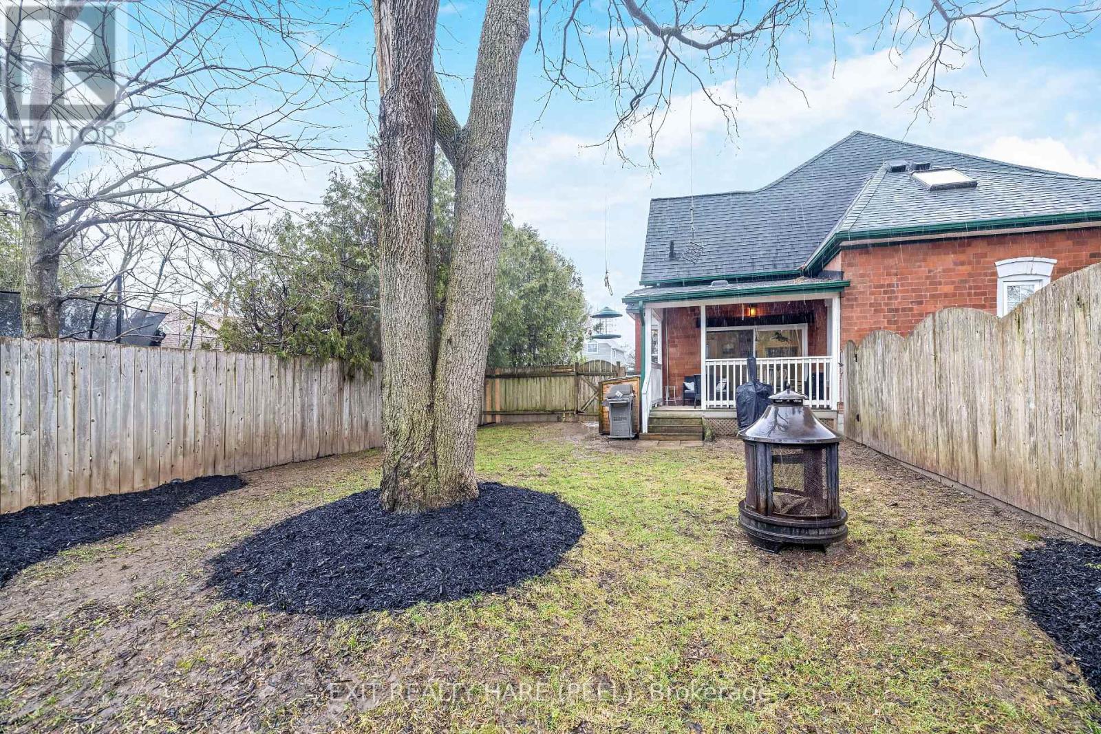 31 Brock Street, Halton Hills (Ac Acton), Ontario  L7J 1N3 - Photo 25 - W13811480
