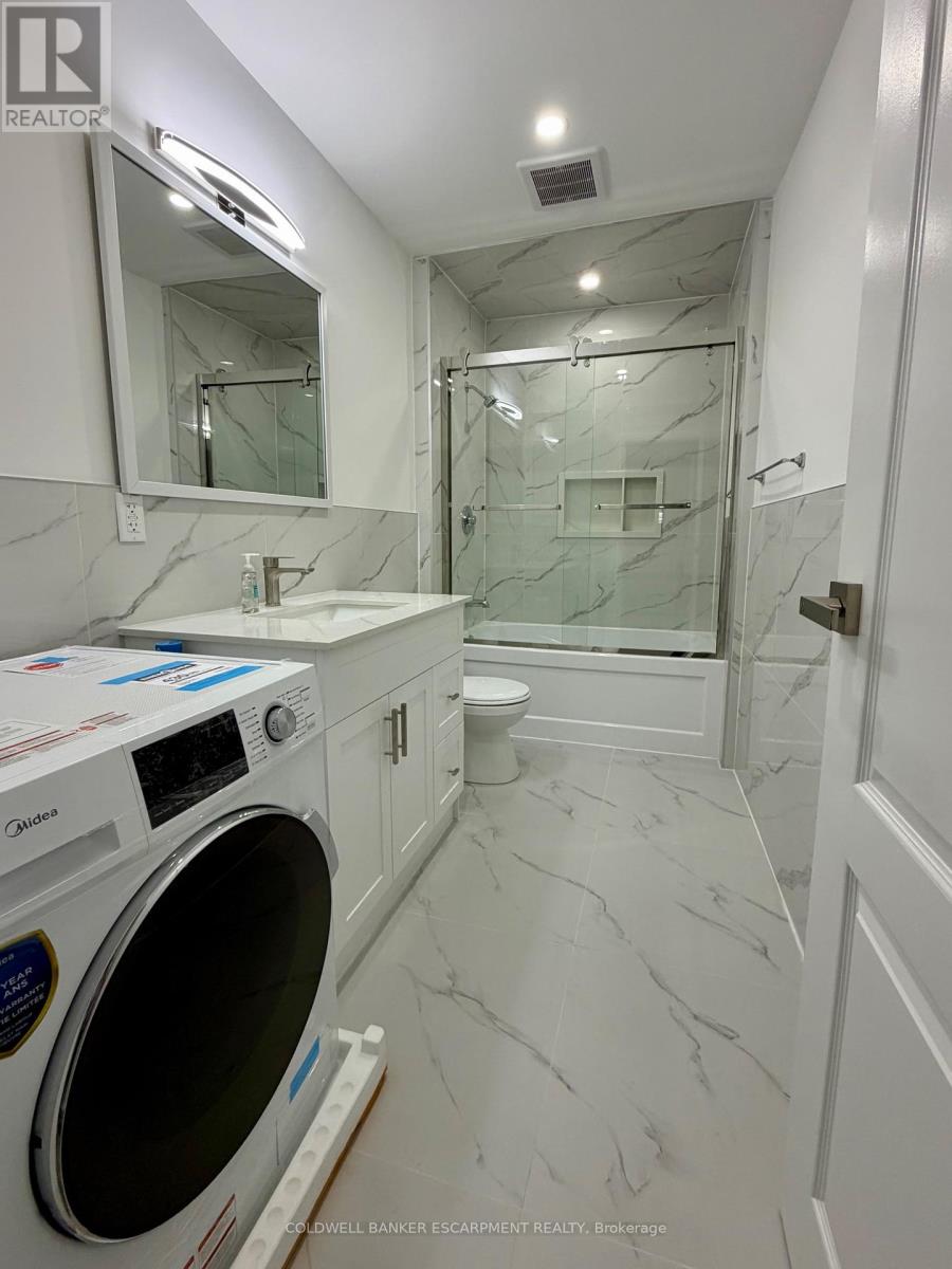 Apartment A - 5 Mill Street, Halton Hills (Ac Acton), Ontario  L7J 1G8 - Photo 2 - W13812068