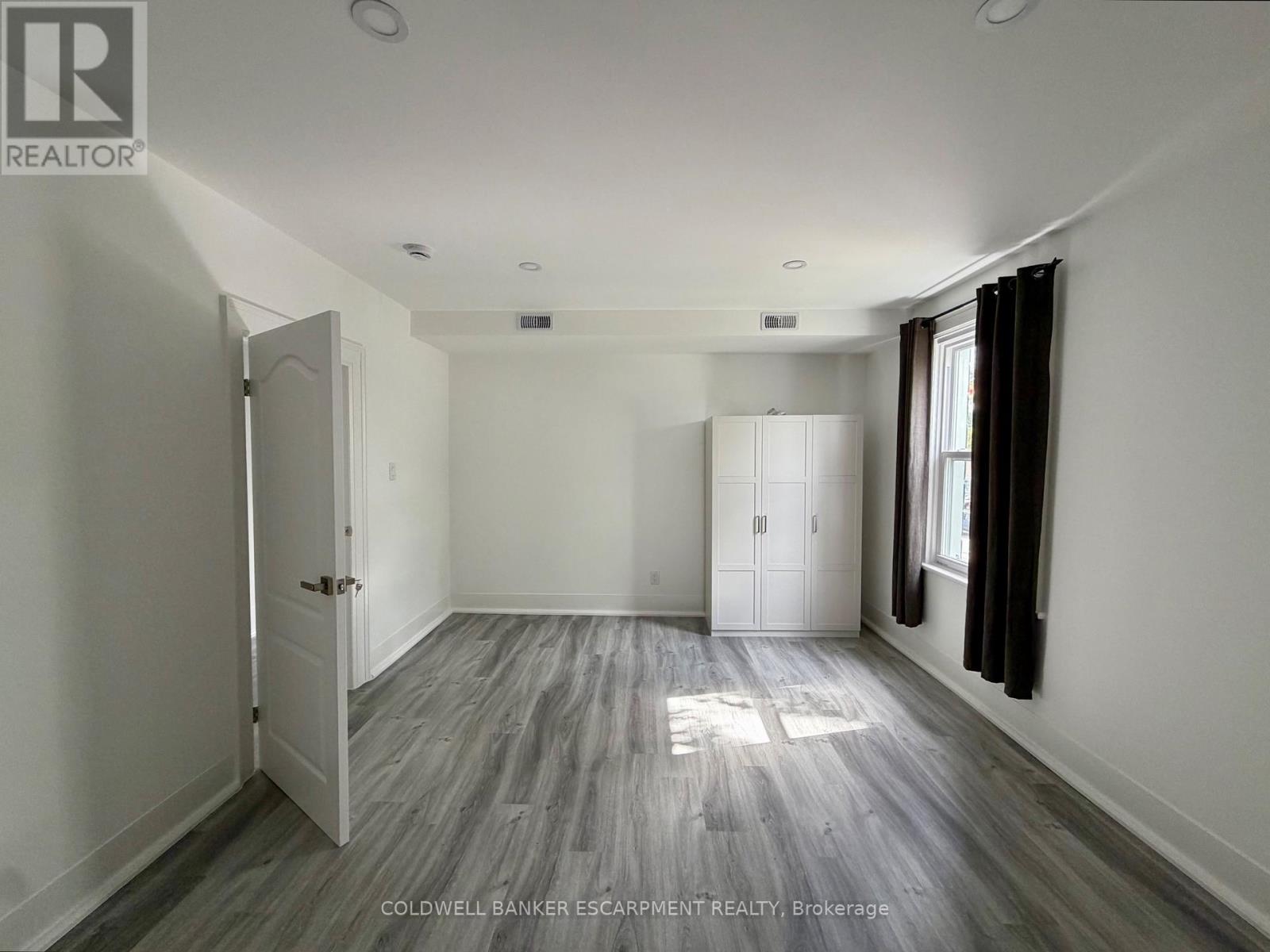 Apartment A - 5 Mill Street, Halton Hills (Ac Acton), Ontario  L7J 1G8 - Photo 5 - W13812068