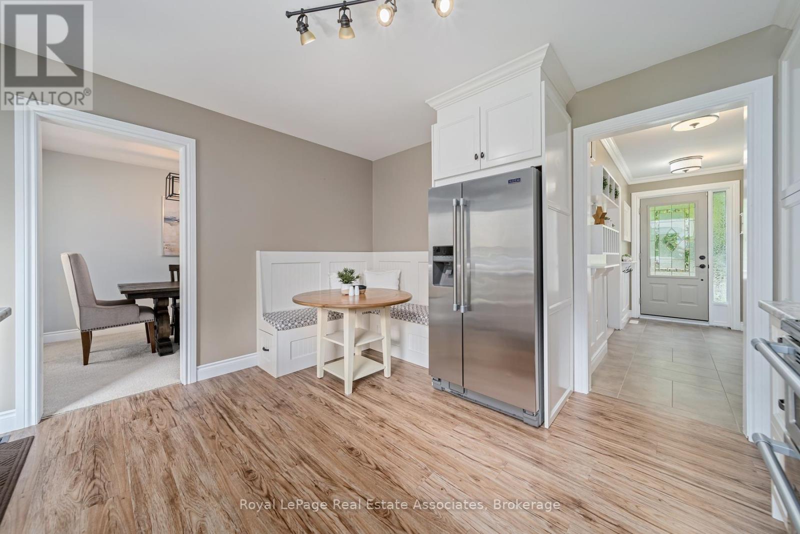 132 Elmore Drive, Halton Hills (Ac Acton), Ontario  L7J 1T2 - Photo 16 - W13818338