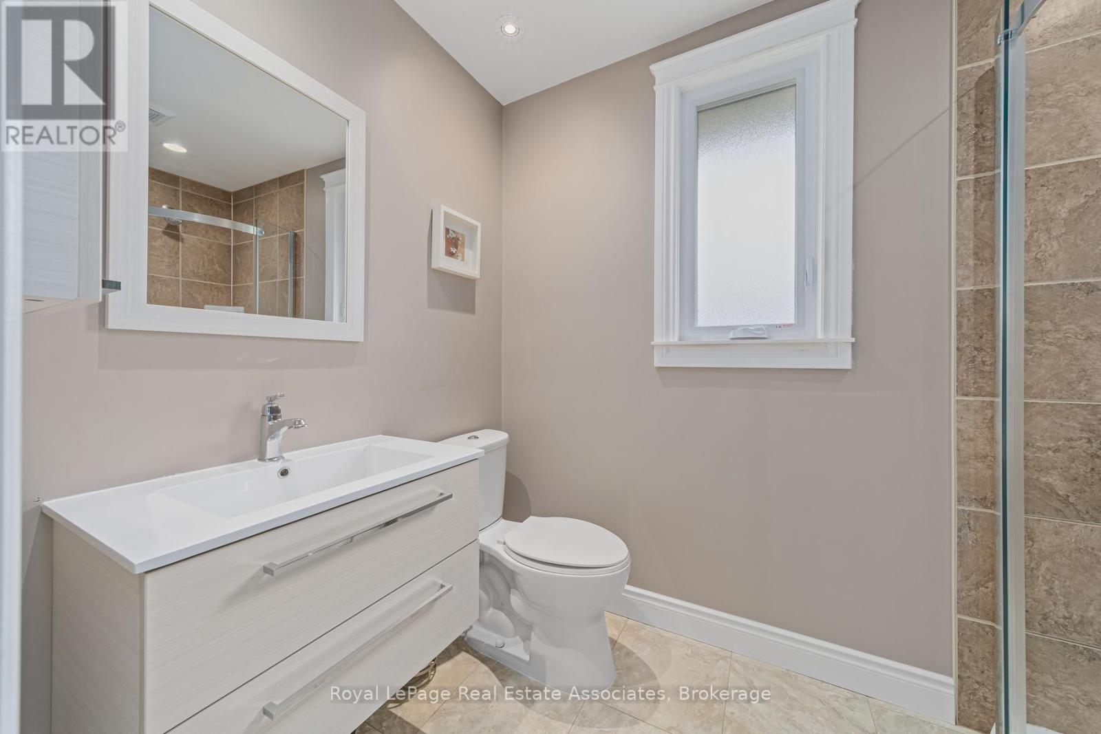 132 Elmore Drive, Halton Hills (Ac Acton), Ontario  L7J 1T2 - Photo 22 - W13818338
