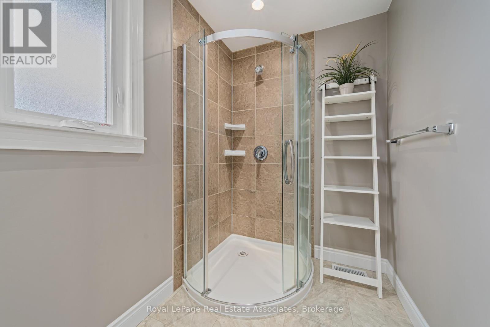 132 Elmore Drive, Halton Hills (Ac Acton), Ontario  L7J 1T2 - Photo 23 - W13818338