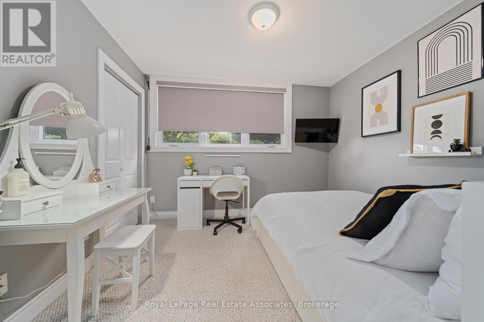 132 Elmore Drive, Halton Hills (Ac Acton), Ontario  L7J 1T2 - Photo 24 - W13818338