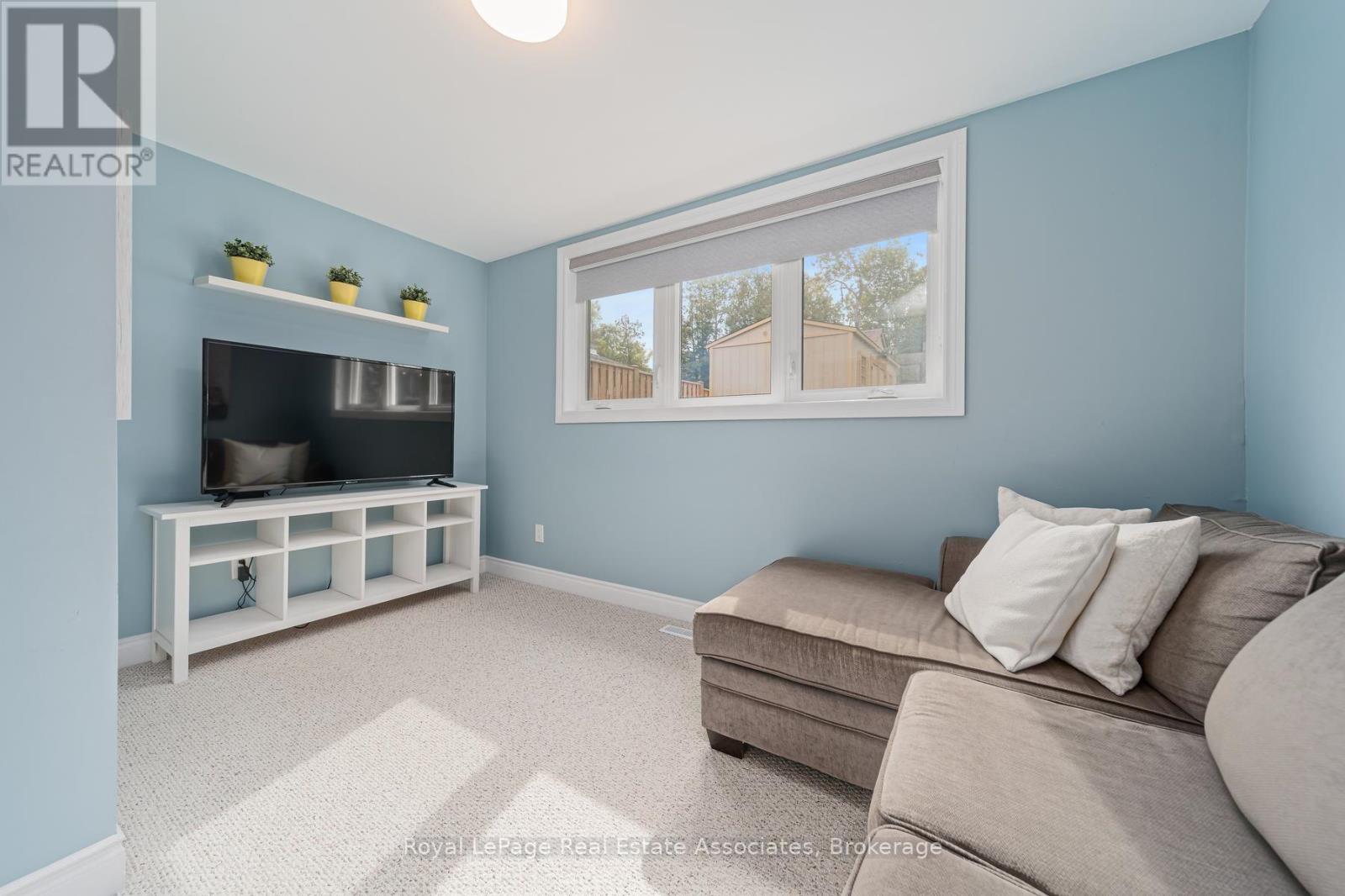 132 Elmore Drive, Halton Hills (Ac Acton), Ontario  L7J 1T2 - Photo 25 - W13818338