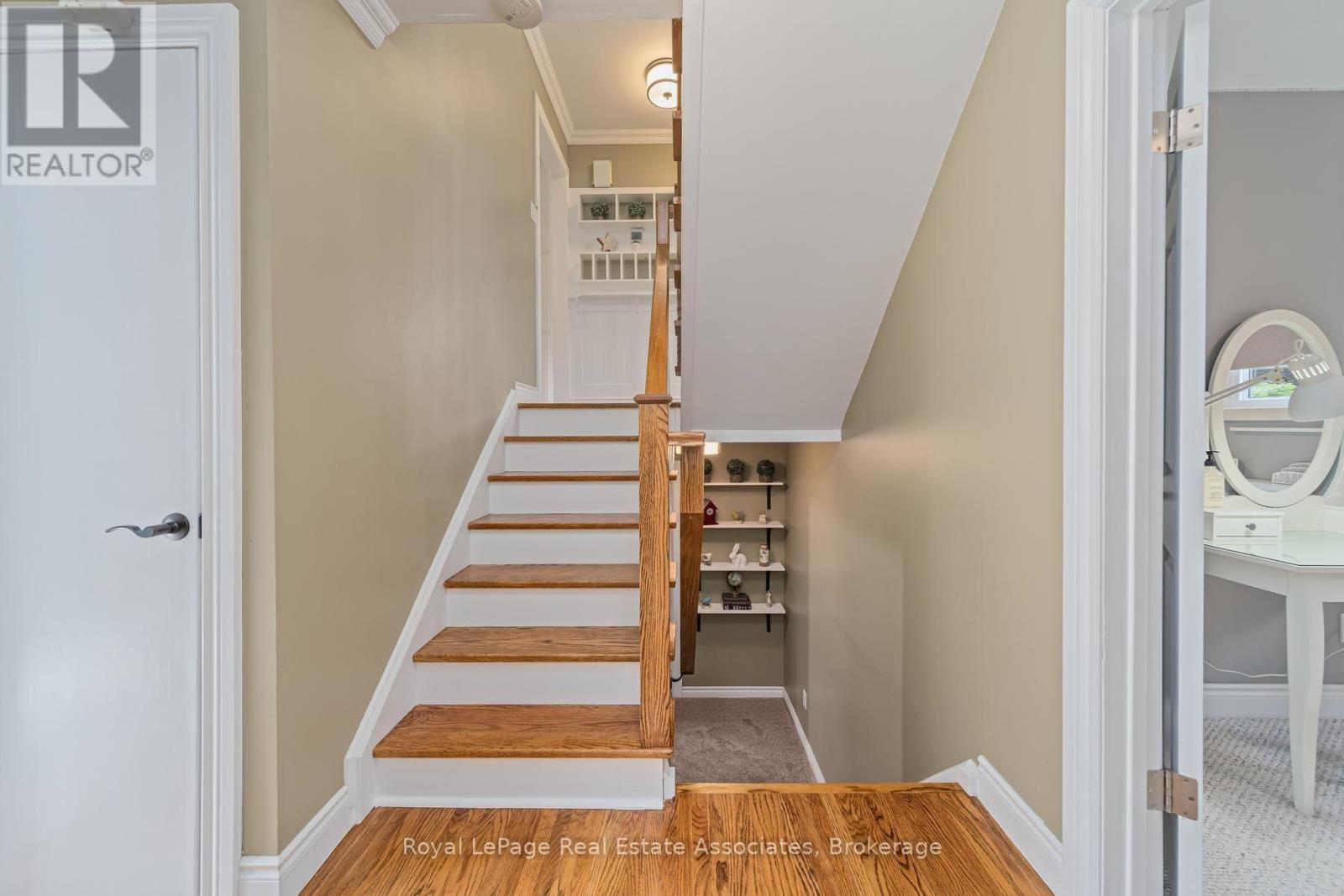 132 Elmore Drive, Halton Hills (Ac Acton), Ontario  L7J 1T2 - Photo 29 - W13818338